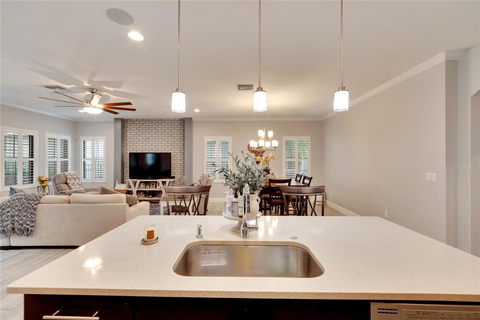 7211 MEETING HOUSE LN, APOLLO BEACH, FL, 33572