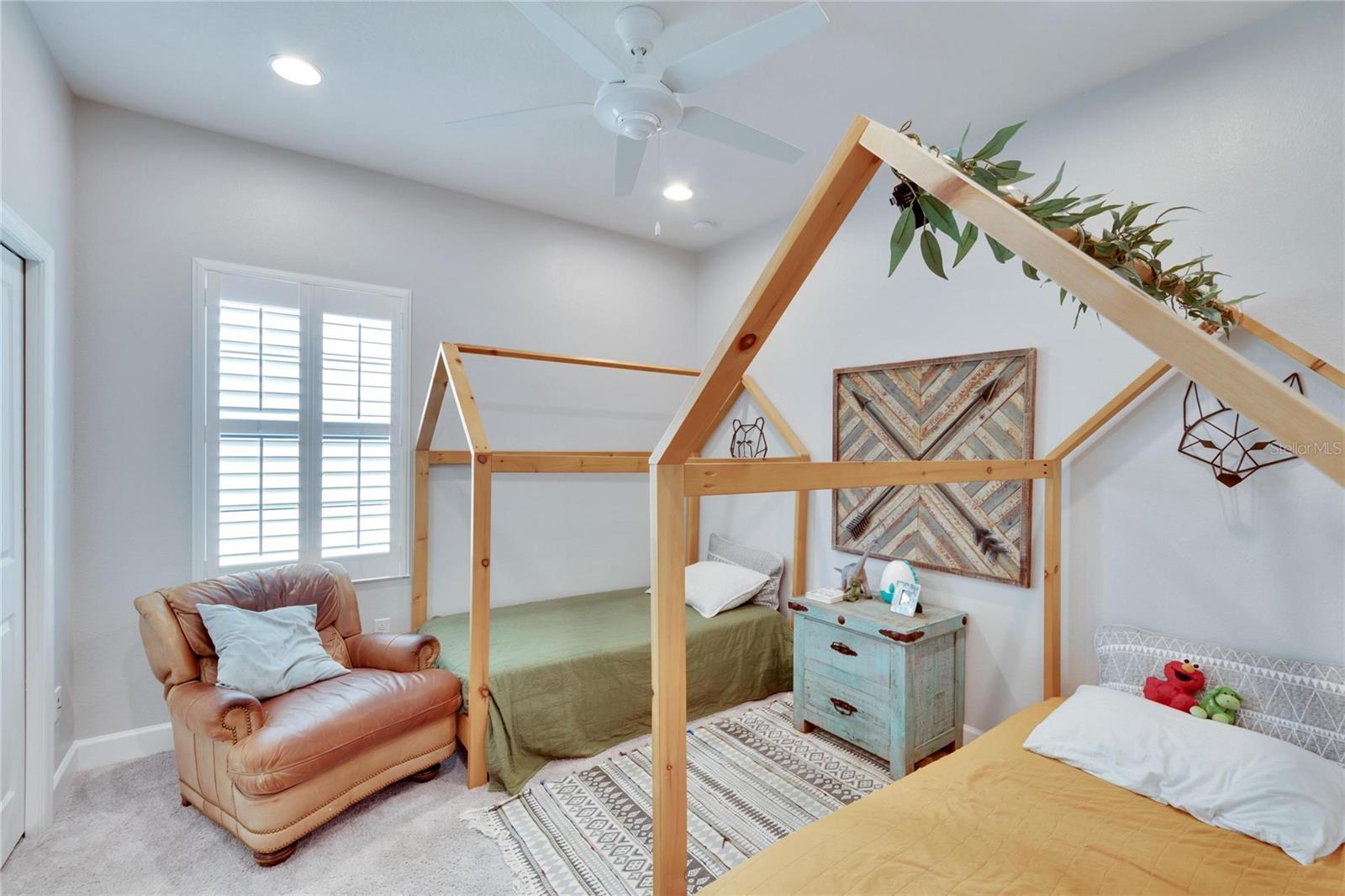 7211 MEETING HOUSE LN, APOLLO BEACH, FL, 33572