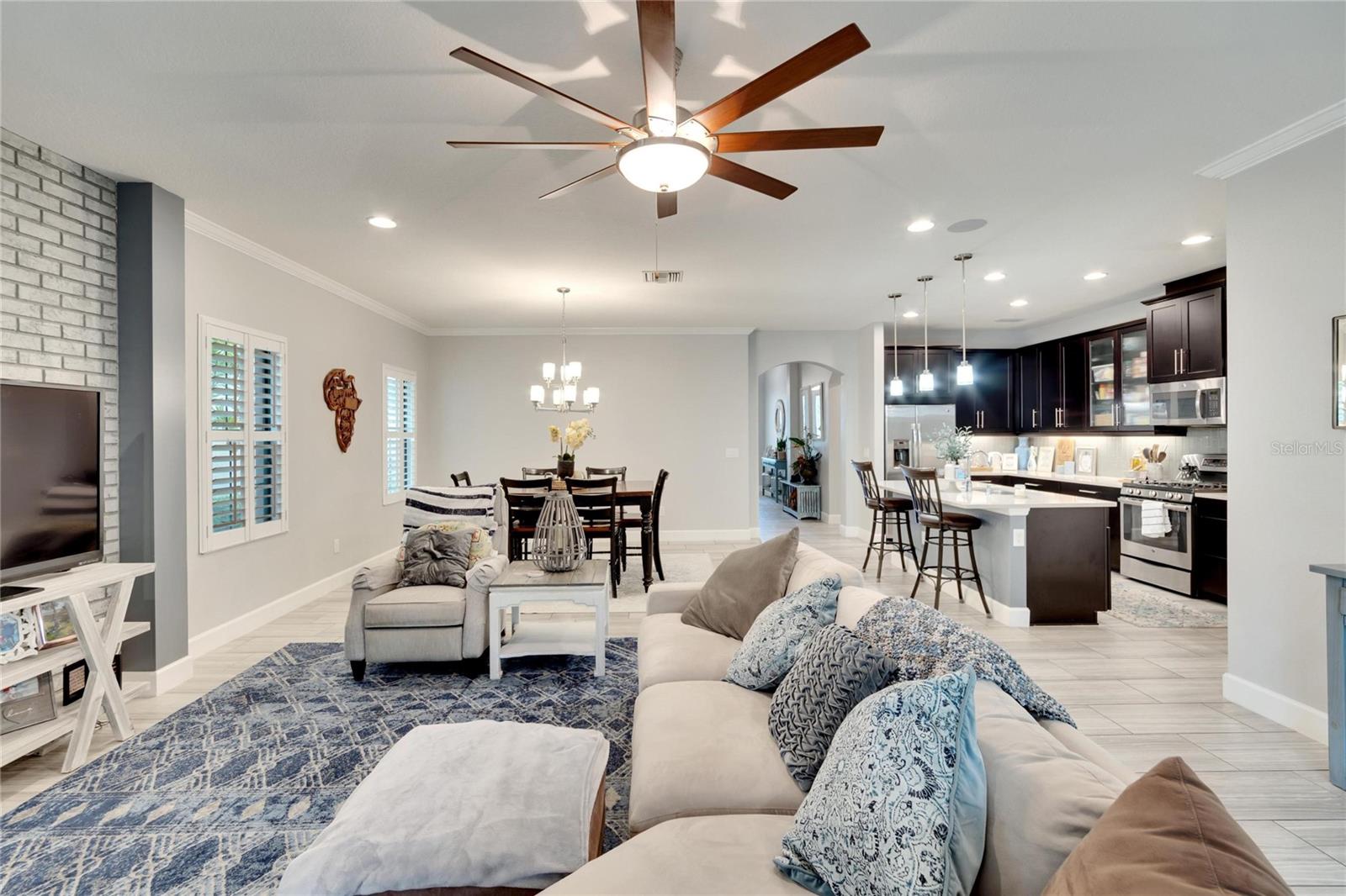 7211 MEETING HOUSE LN, APOLLO BEACH, FL, 33572