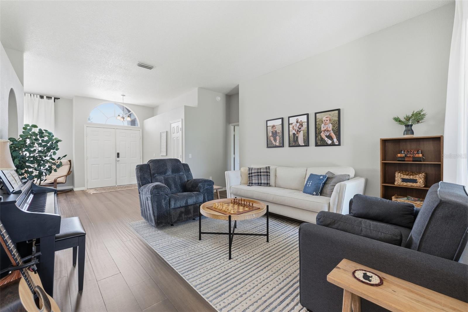 10121 KINGSHYRE WAY, TAMPA, FL, 33647