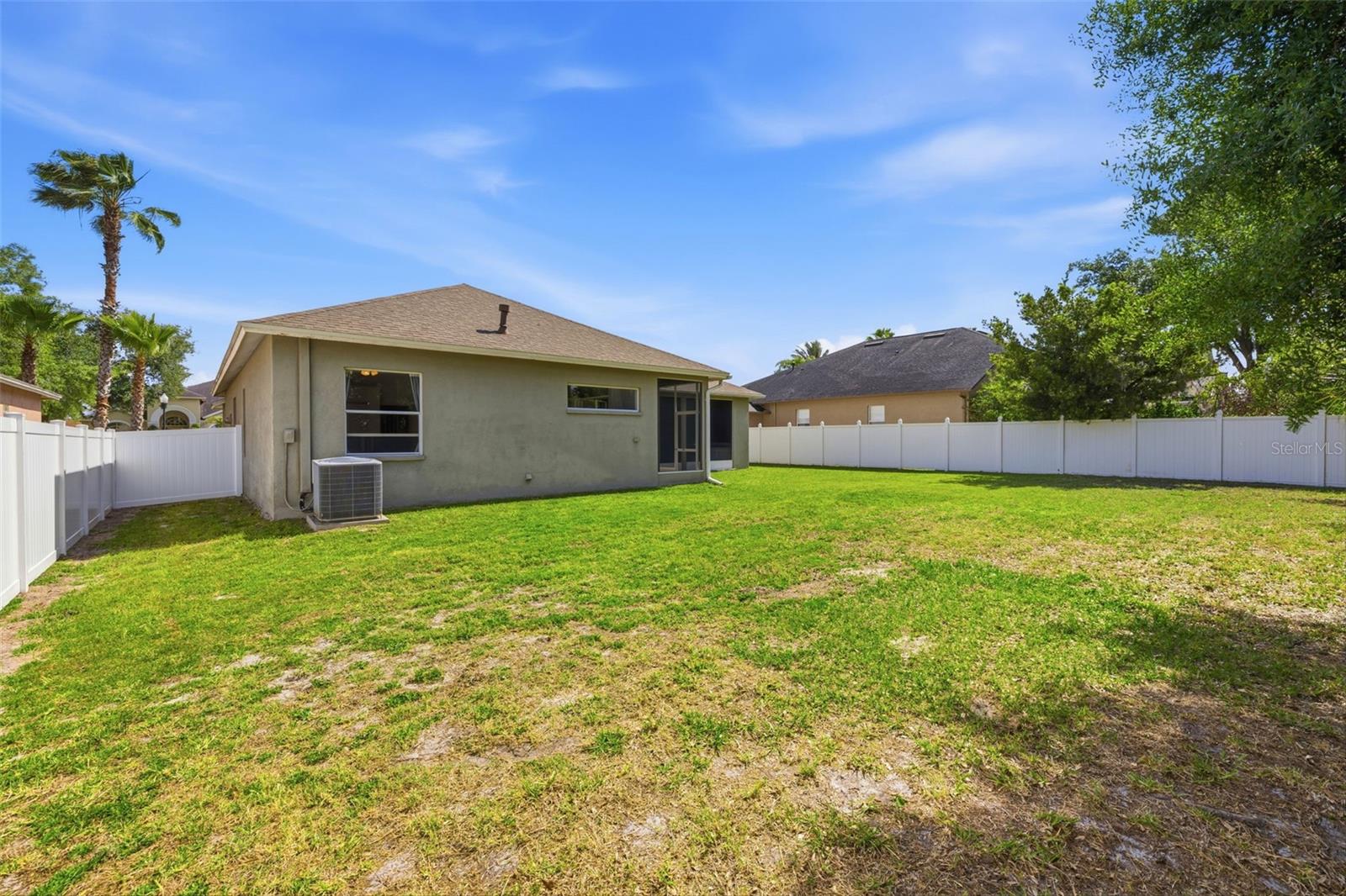 10121 KINGSHYRE WAY, TAMPA, FL, 33647