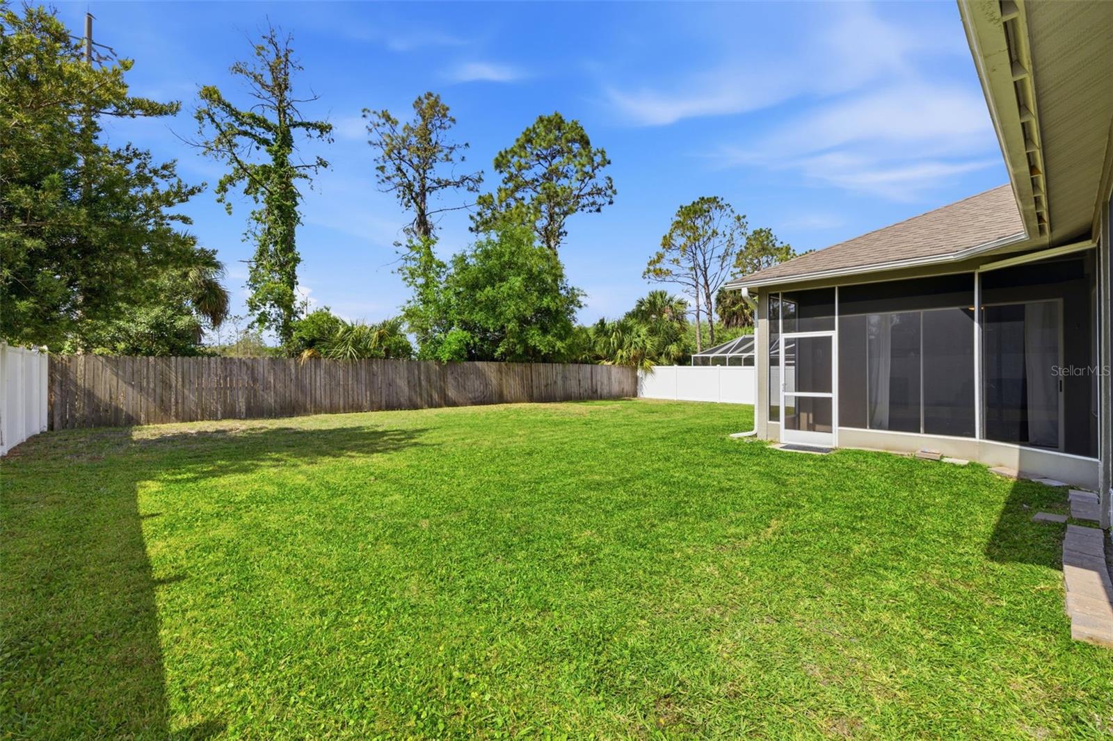 10121 KINGSHYRE WAY, TAMPA, FL, 33647