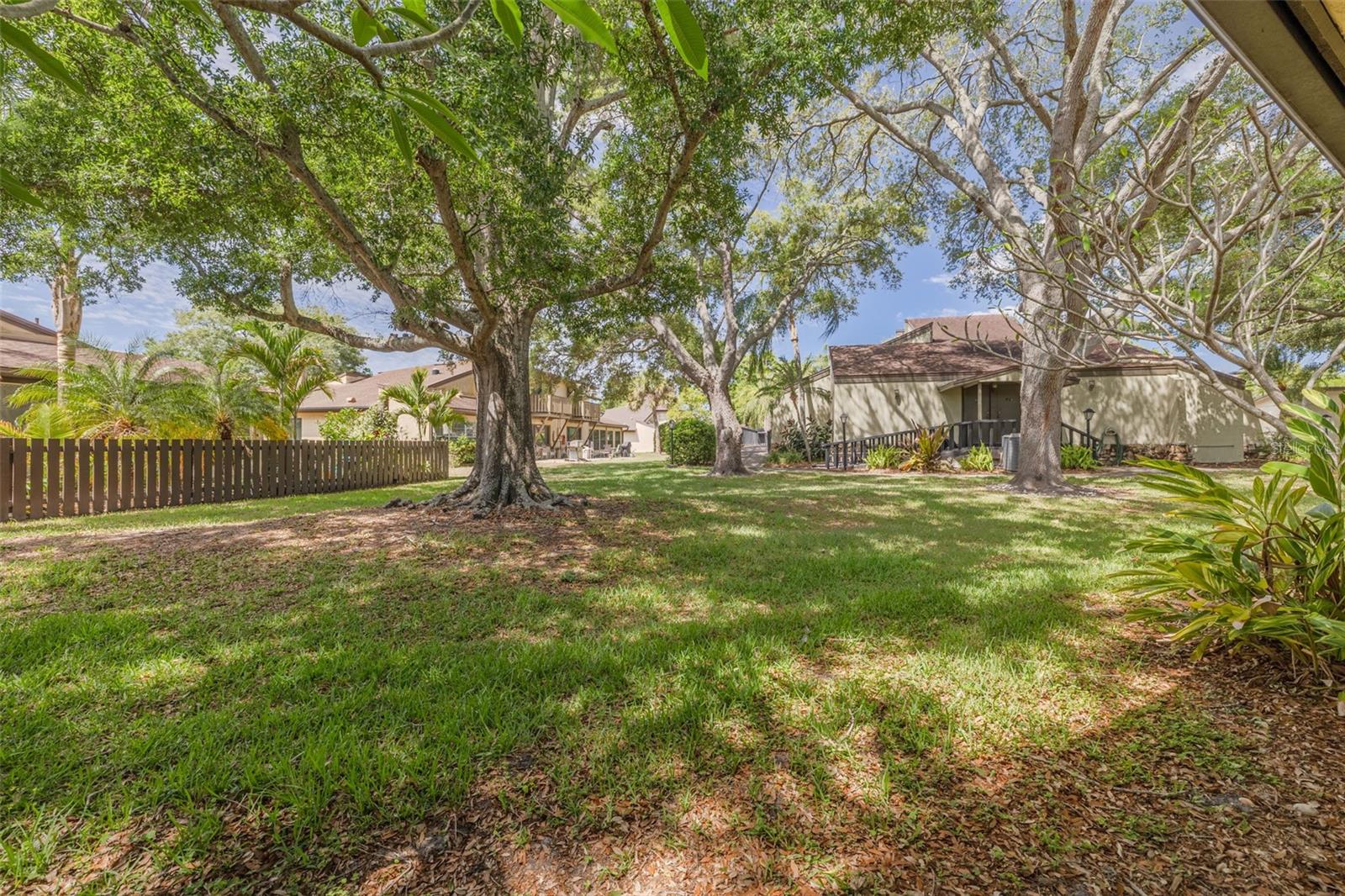 2101 SUNSET POINT RD #1305, CLEARWATER, FL, 33765