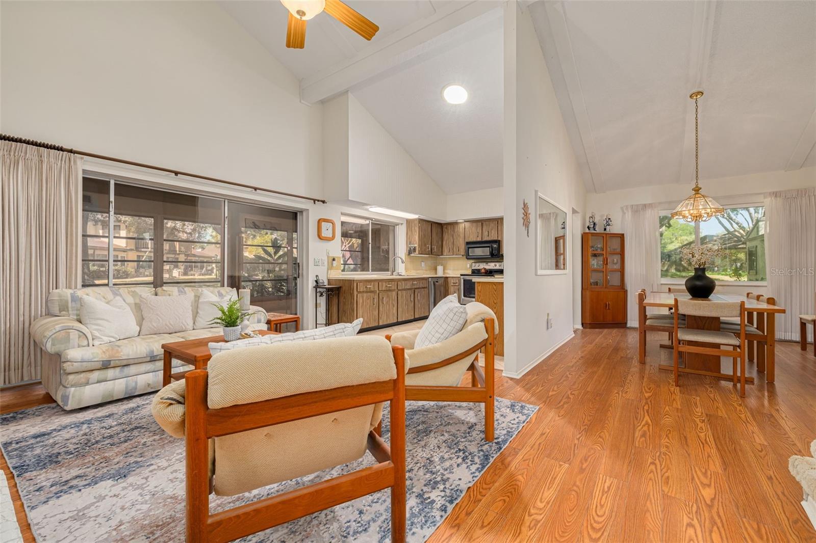 2101 SUNSET POINT RD #1305, CLEARWATER, FL, 33765