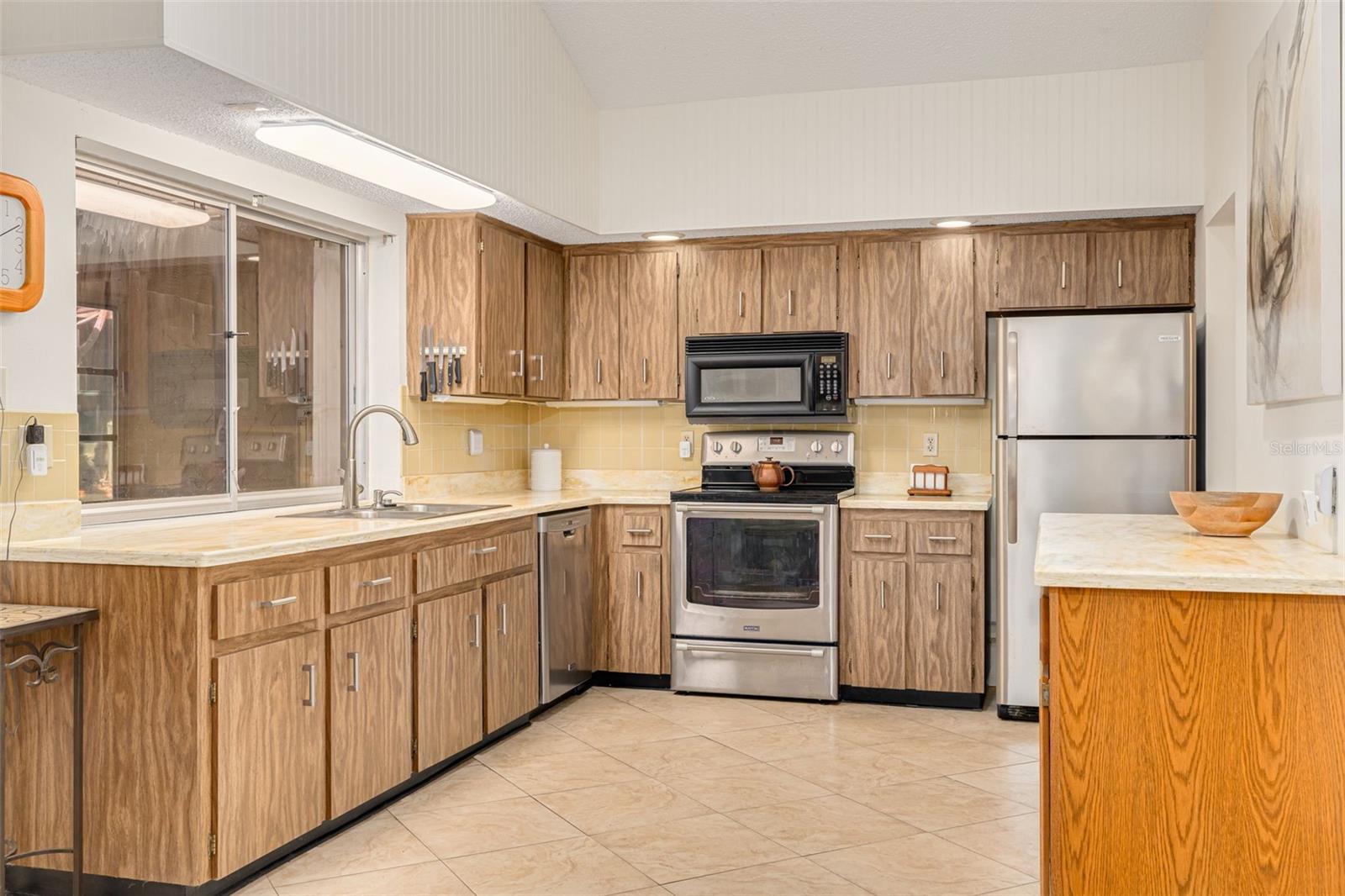 2101 SUNSET POINT RD #1305, CLEARWATER, FL, 33765