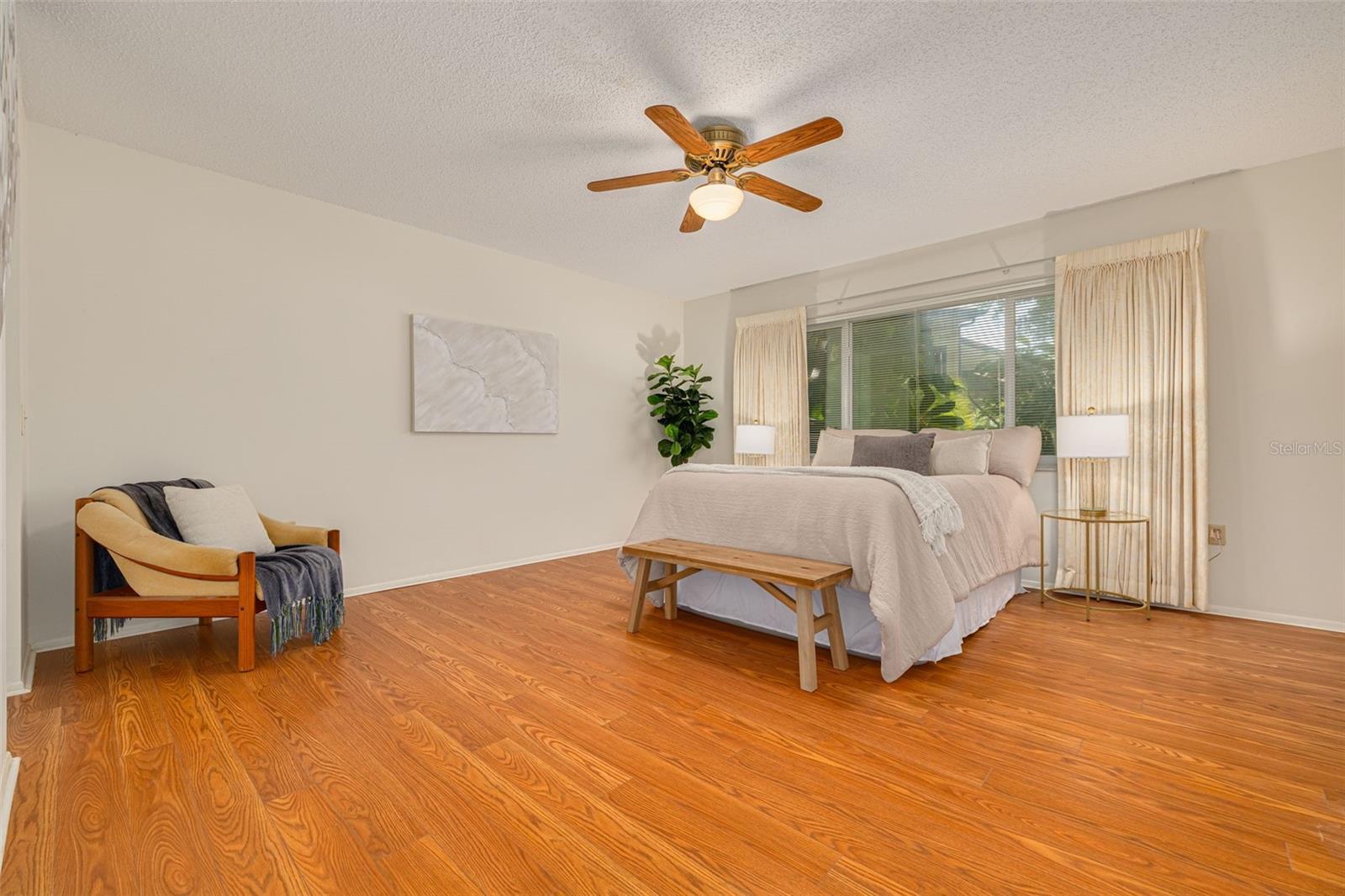 2101 SUNSET POINT RD #1305, CLEARWATER, FL, 33765