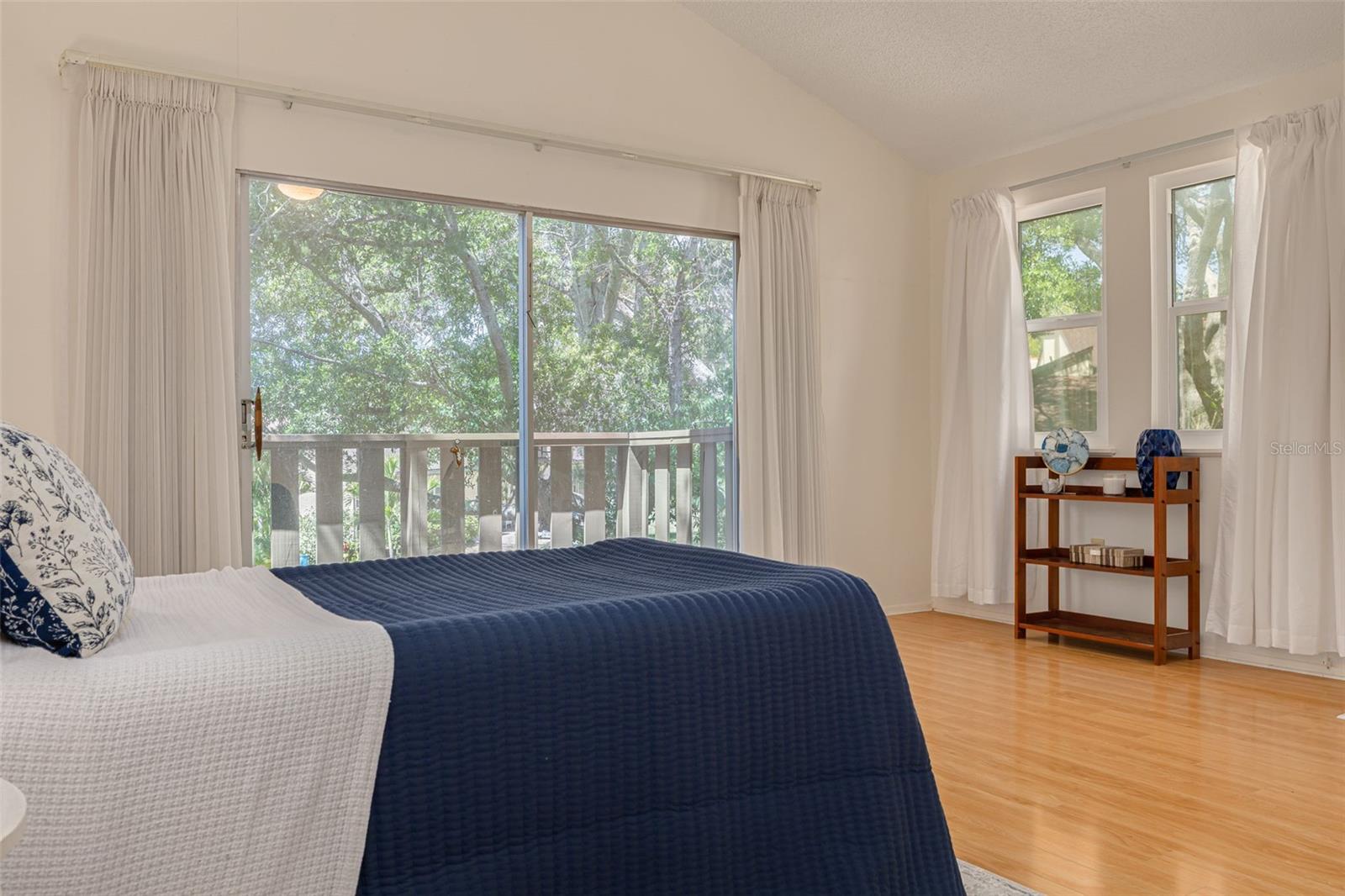 2101 SUNSET POINT RD #1305, CLEARWATER, FL, 33765