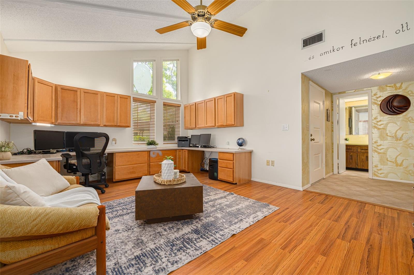 2101 SUNSET POINT RD #1305, CLEARWATER, FL, 33765