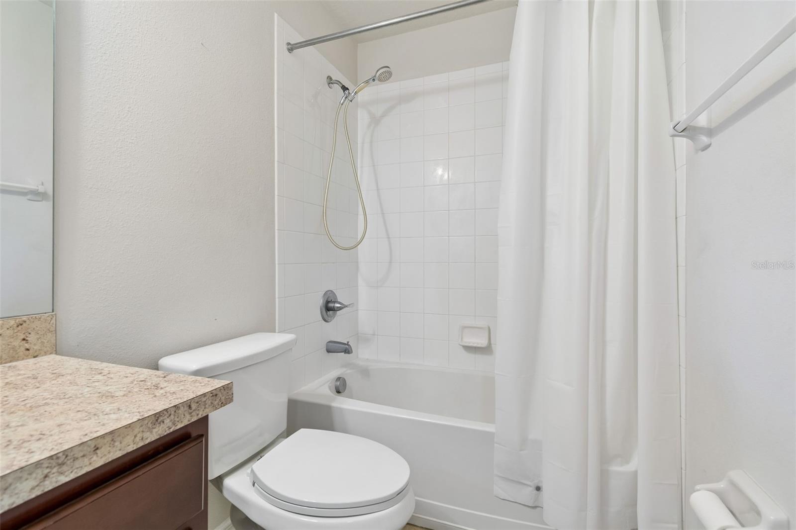 11926 GRAND KEMPSTON DR, GIBSONTON, FL, 33534