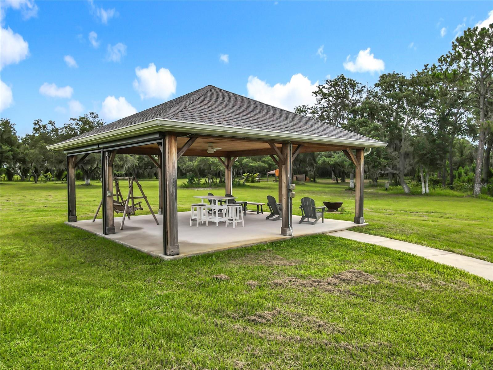 10220 & 10224 BAY LAKE RD, GROVELAND, FL, 34736