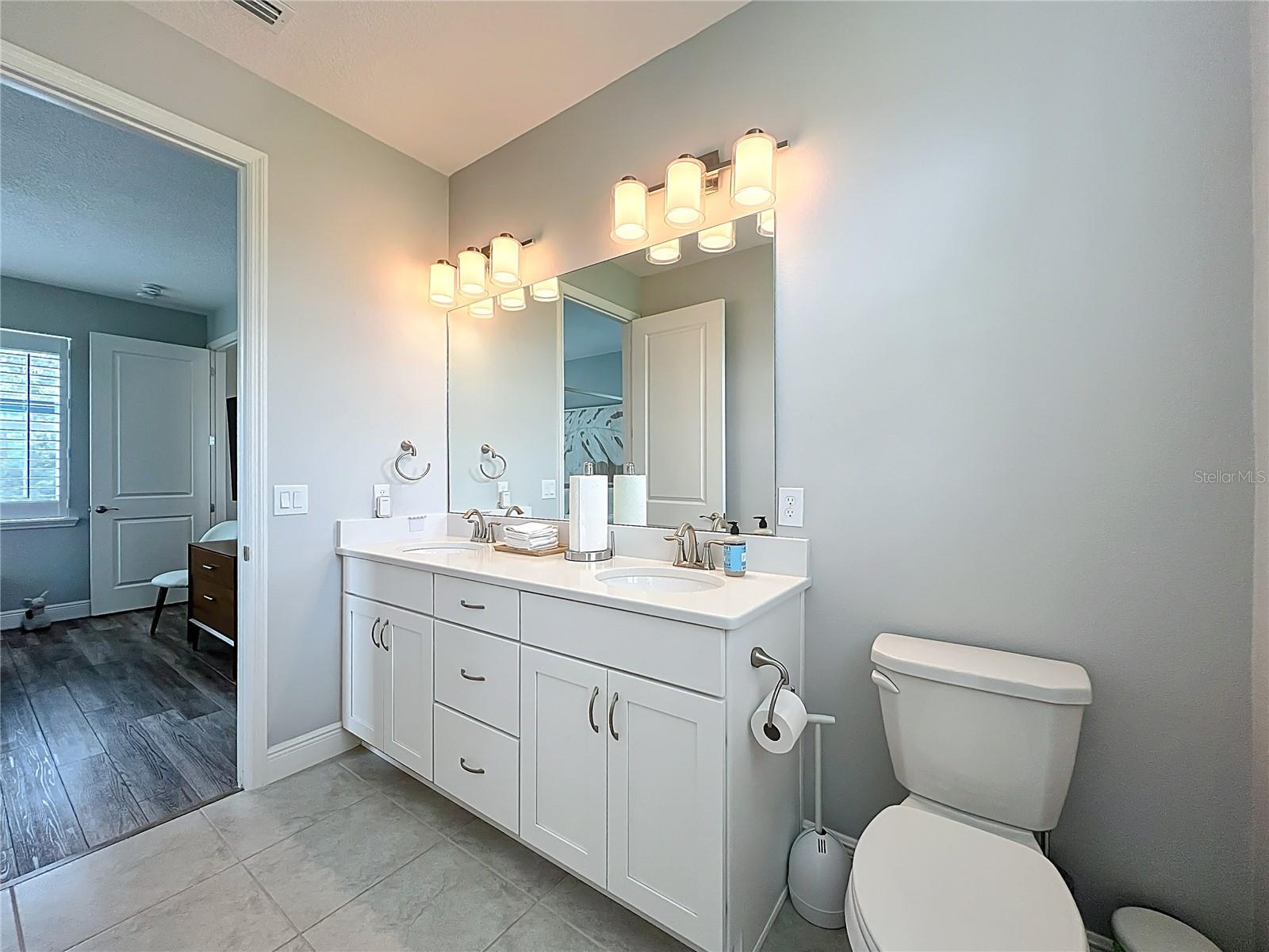 10220 & 10224 BAY LAKE RD, GROVELAND, FL, 34736