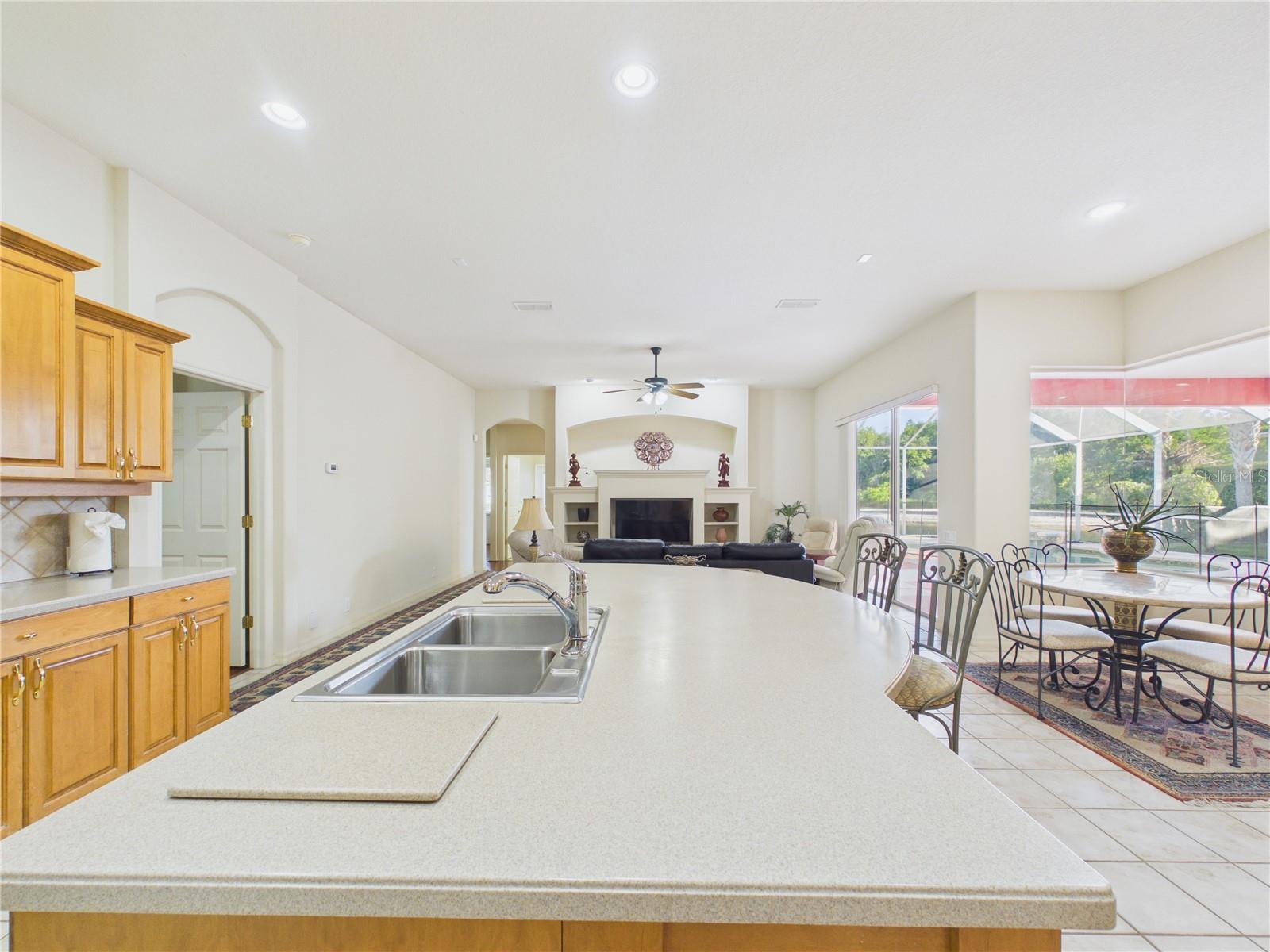 10207 ESTUARY DR, TAMPA, FL, 33647