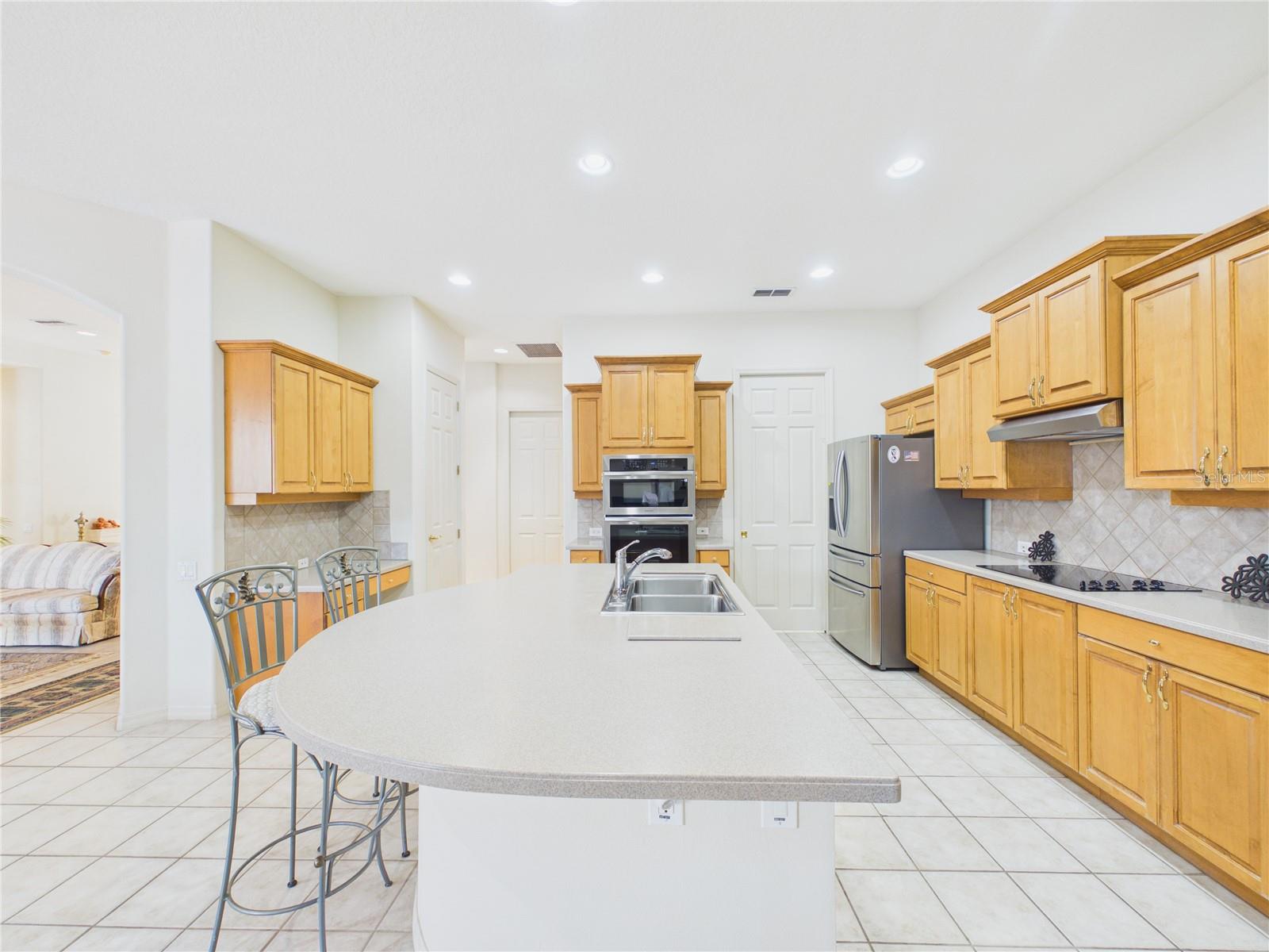 10207 ESTUARY DR, TAMPA, FL, 33647