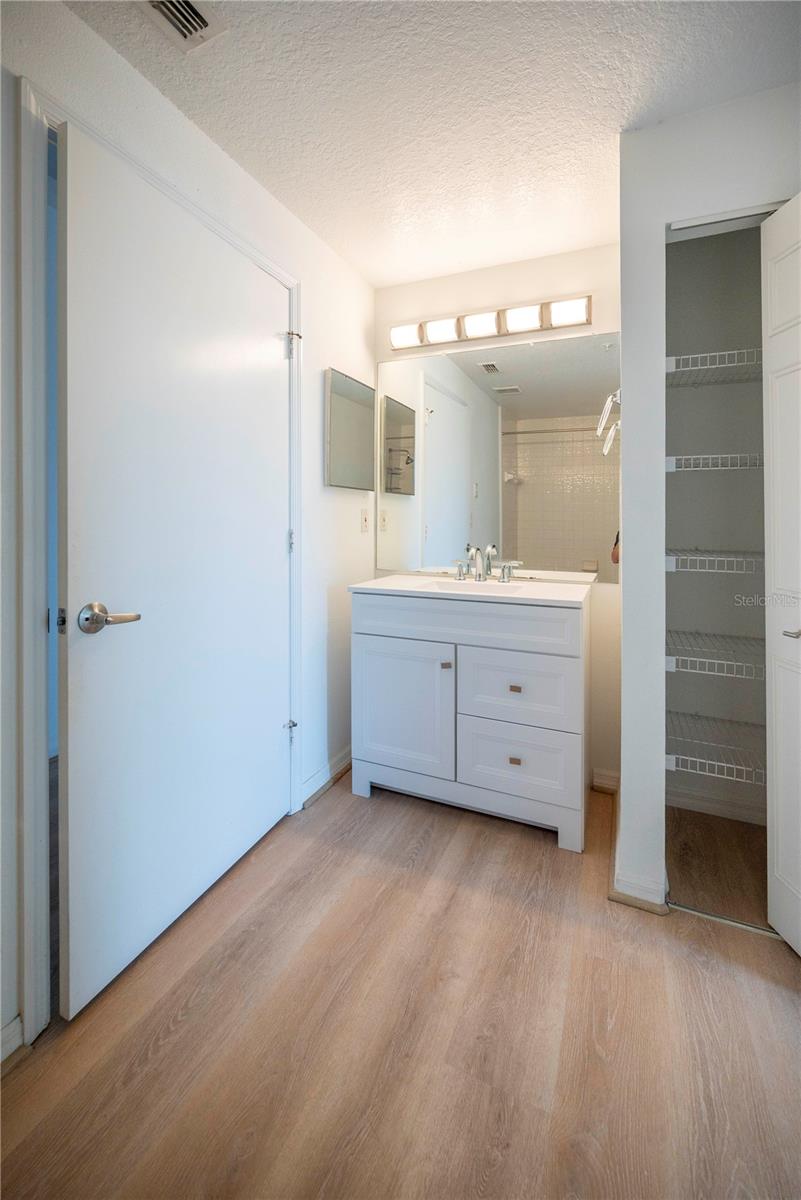 5554 METROWEST BLVD #4-211, ORLANDO, FL, 32811