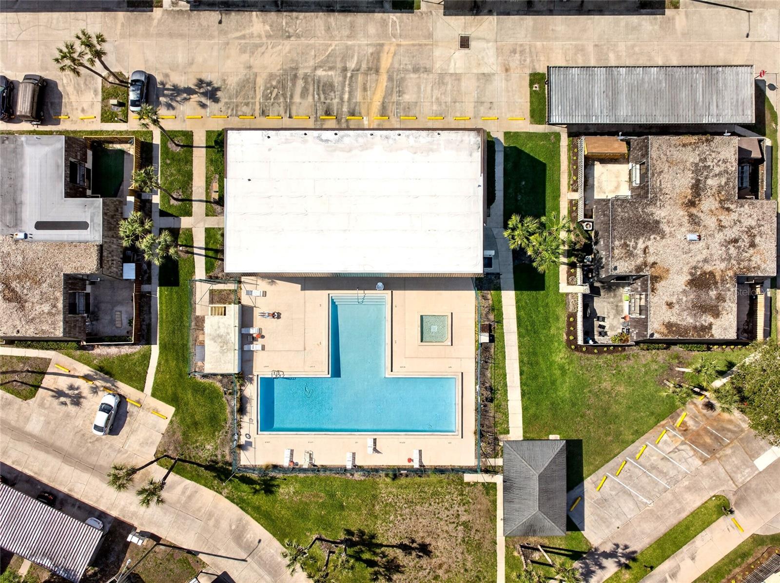 2906 ASH DR, LEESBURG, FL, 34748