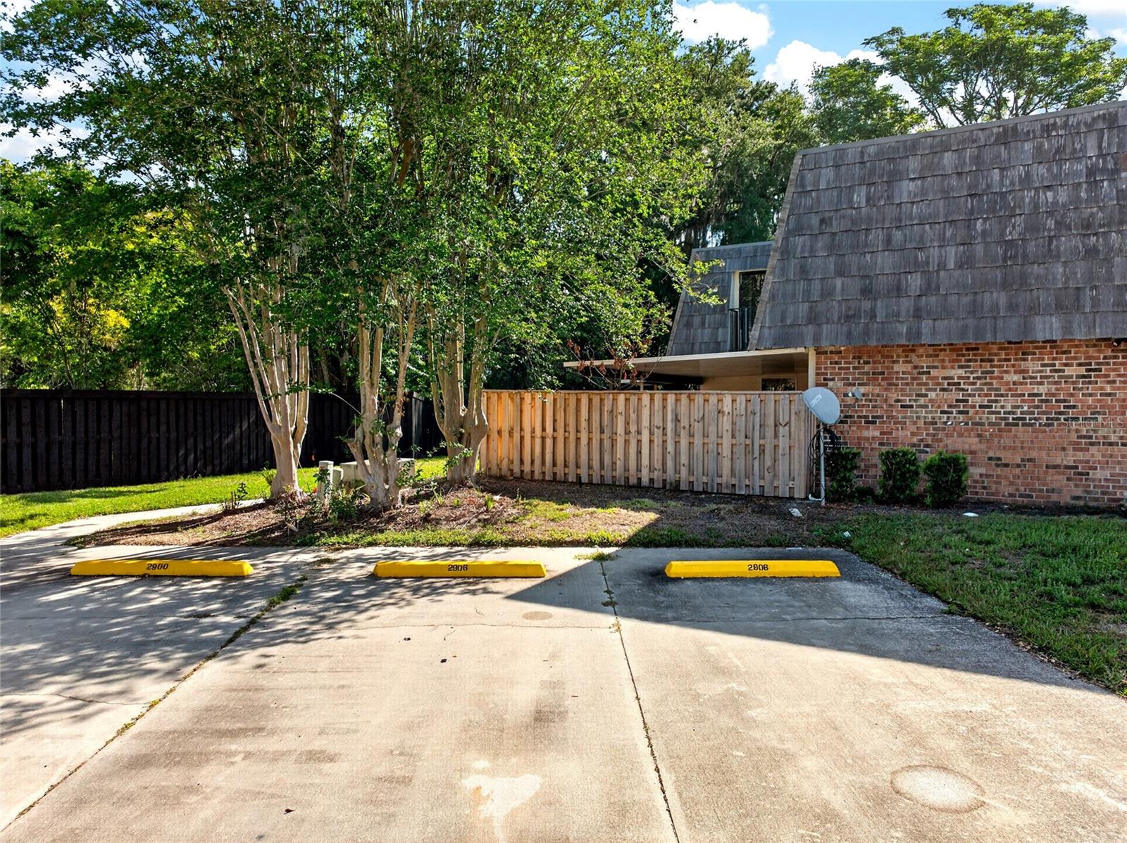 2906 ASH DR, LEESBURG, FL, 34748