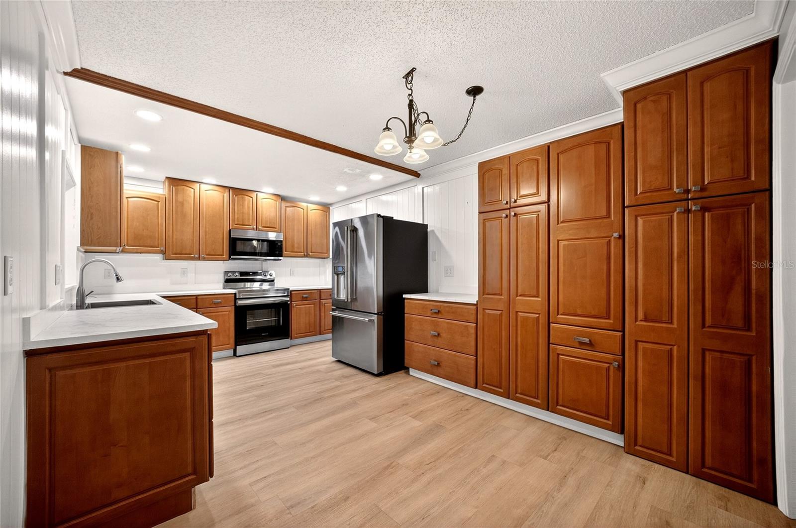 2906 ASH DR, LEESBURG, FL, 34748