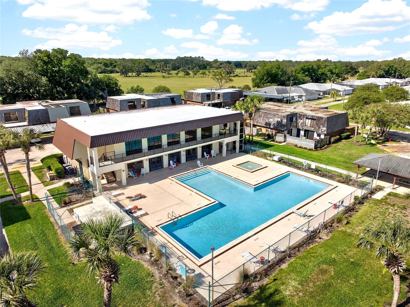 2906 ASH DR, LEESBURG, FL, 34748