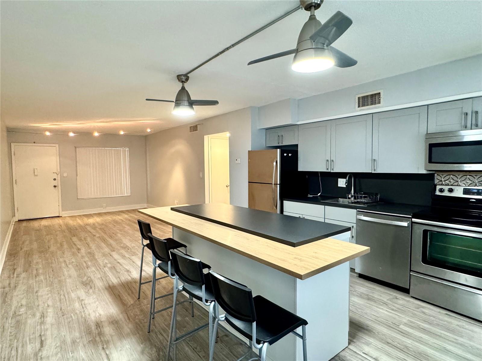 825 N PRIMROSE DR #110, ORLANDO, FL, 32803