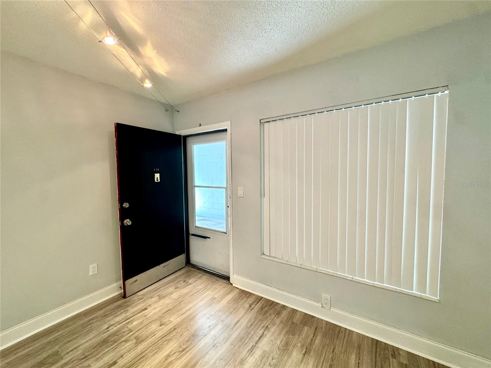 825 N PRIMROSE DR #110, ORLANDO, FL, 32803