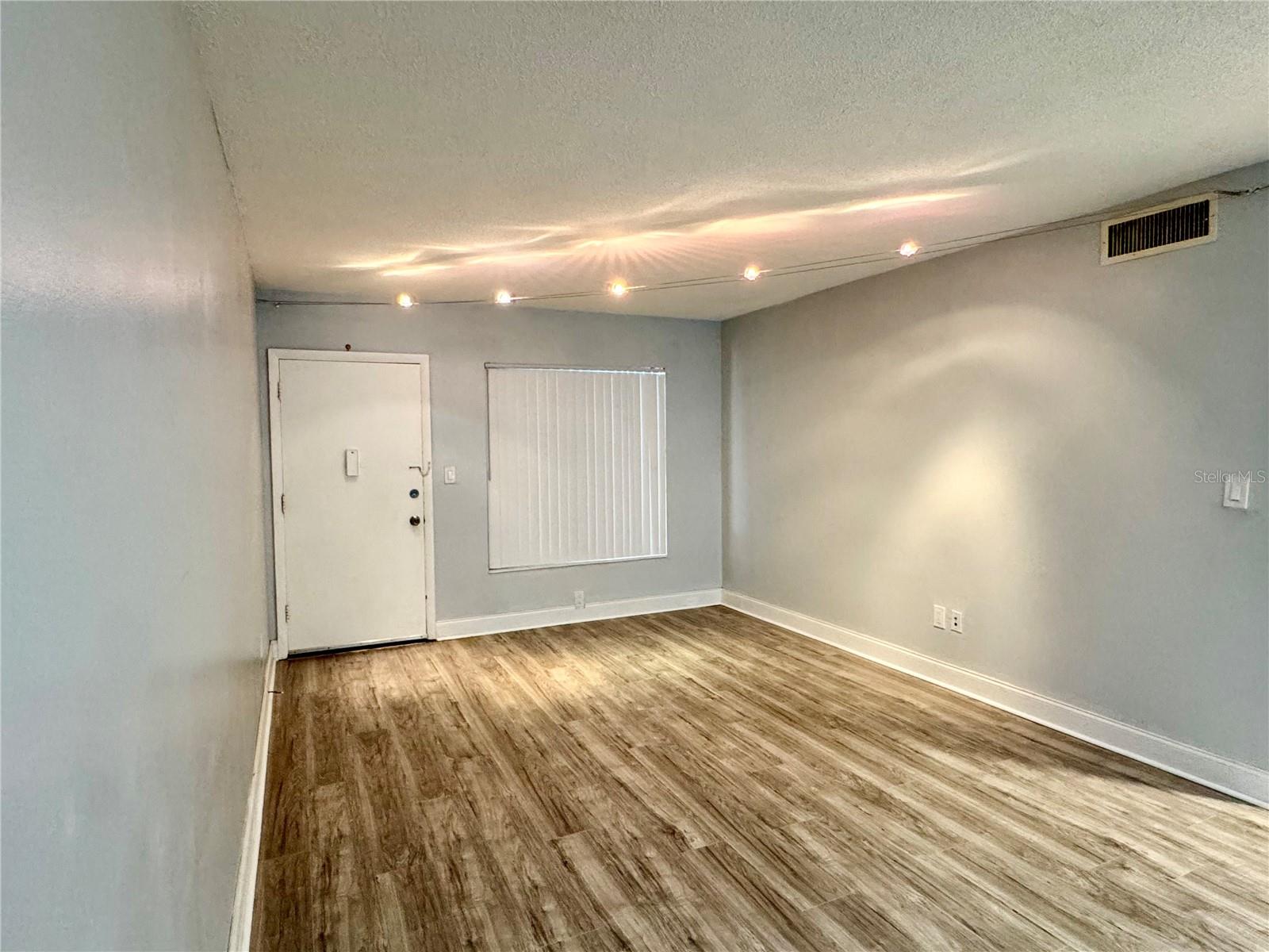 825 N PRIMROSE DR #110, ORLANDO, FL, 32803