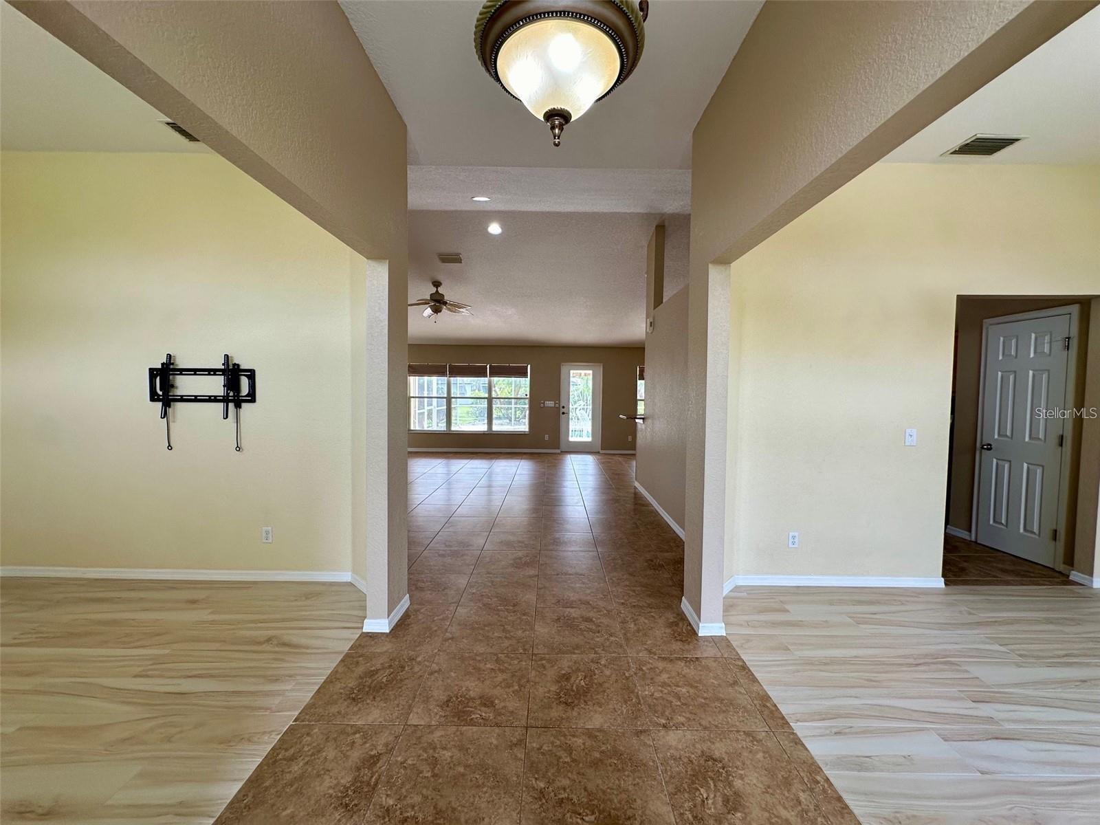 271 CAMPINAS ST, PUNTA GORDA, FL, 33983