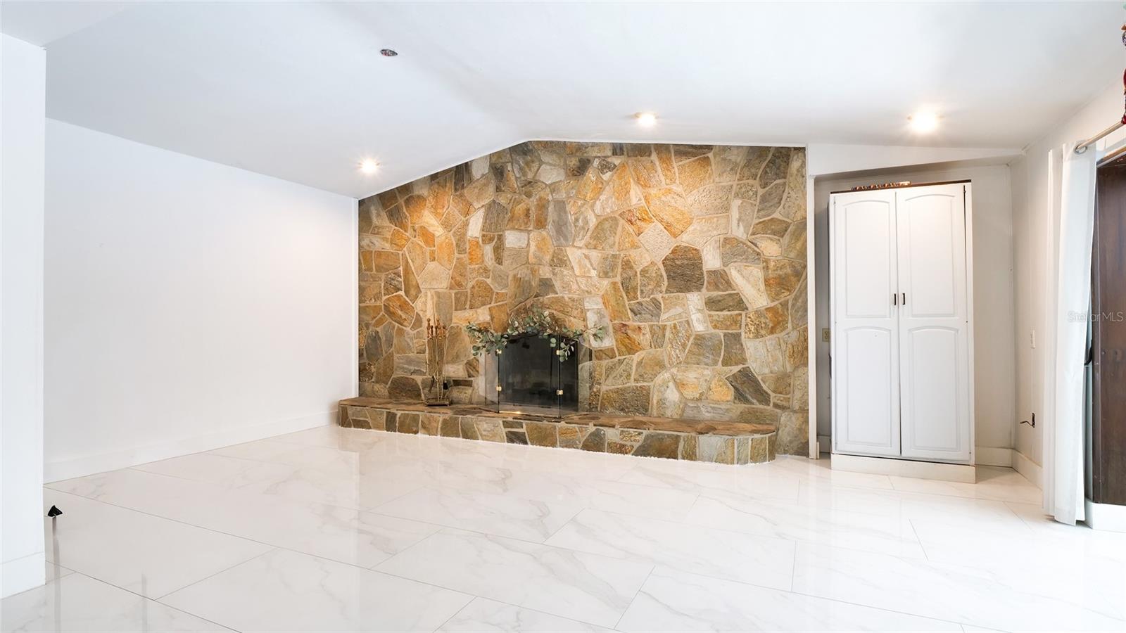 1307 NORMANDY CIR, PALM HARBOR, FL, 34683