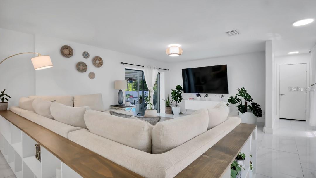 1307 NORMANDY CIR, PALM HARBOR, FL, 34683