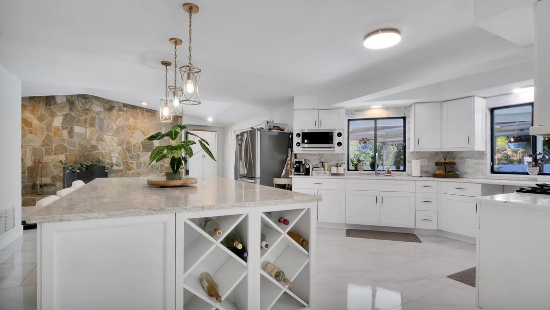 1307 NORMANDY CIR, PALM HARBOR, FL, 34683