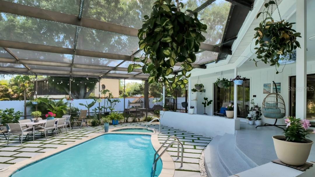 1307 NORMANDY CIR, PALM HARBOR, FL, 34683