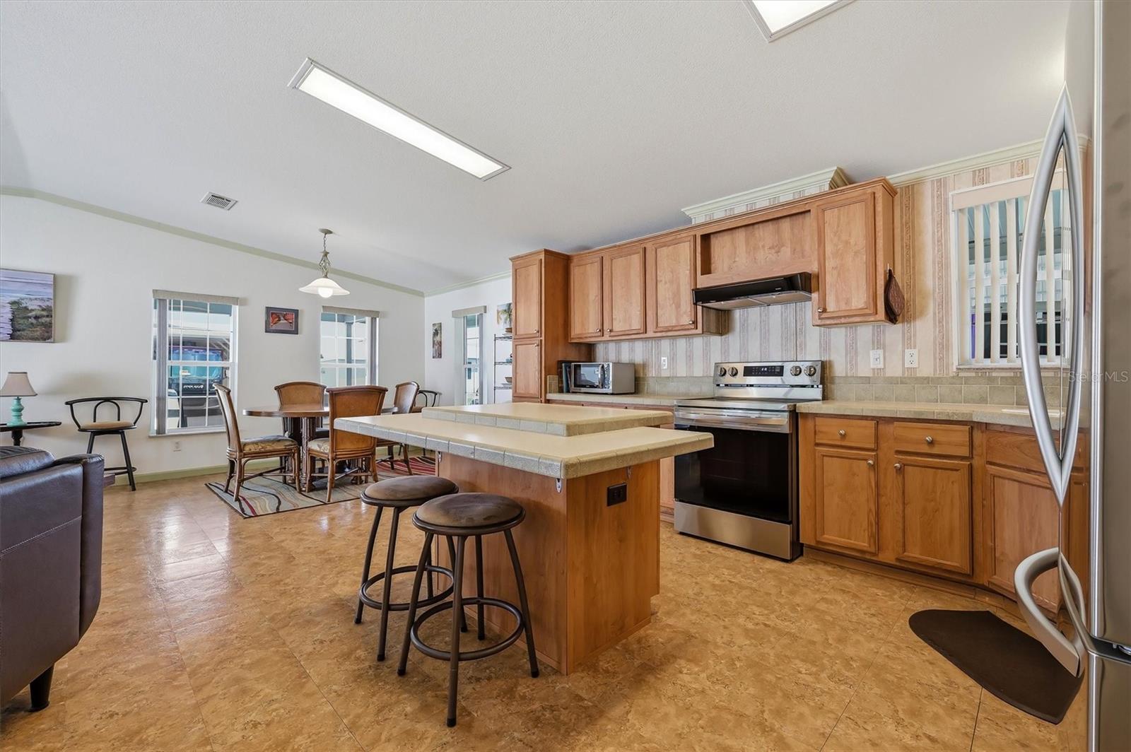 10027 EQUITY AVE, DADE CITY, FL, 33525