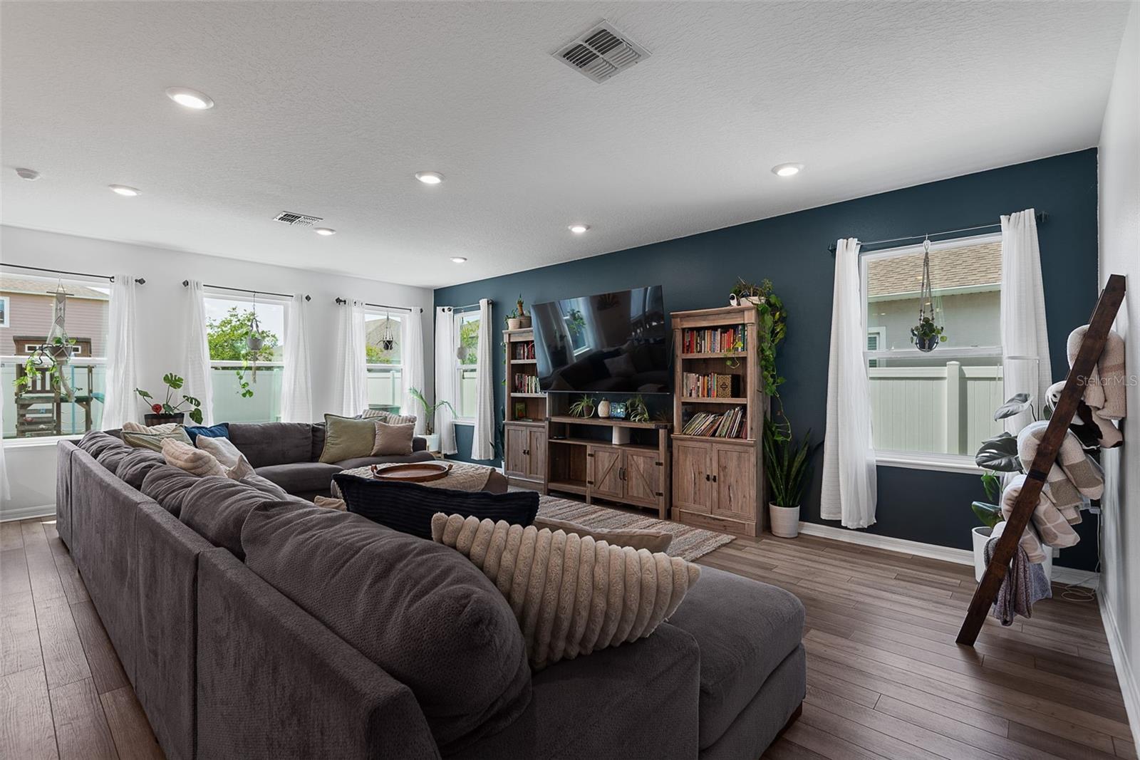 123 OAKLEAF WAY, PALM COAST, FL, 32137