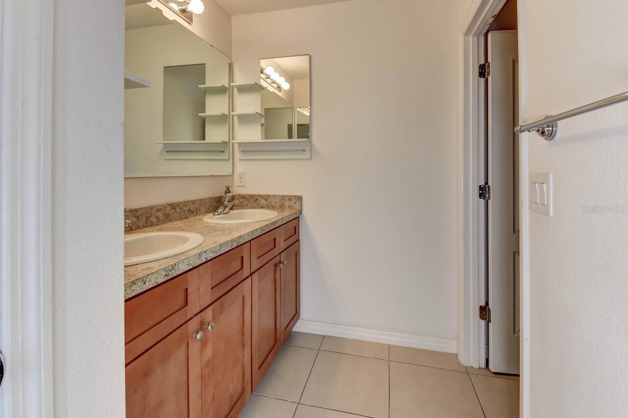 831 OAK HOLLOW LOOP, DELAND, FL, 32724