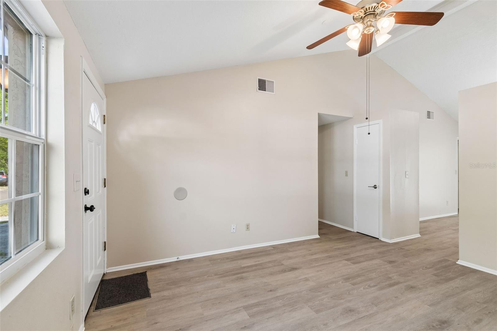 8804 BRIAR HOLLOW CT, TAMPA, FL, 33634