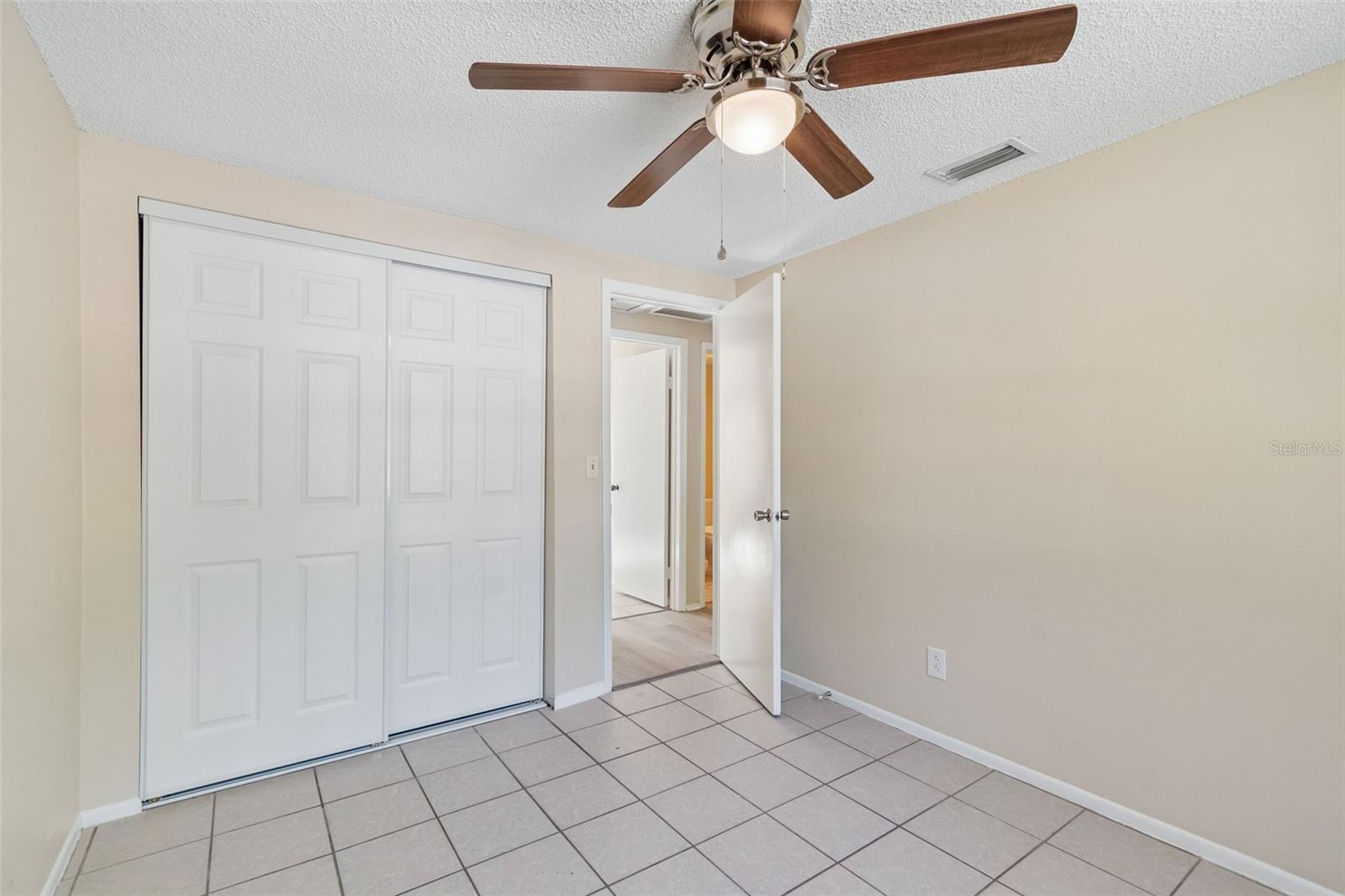 8804 BRIAR HOLLOW CT, TAMPA, FL, 33634