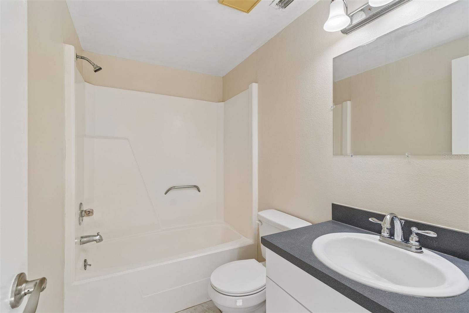 8804 BRIAR HOLLOW CT, TAMPA, FL, 33634