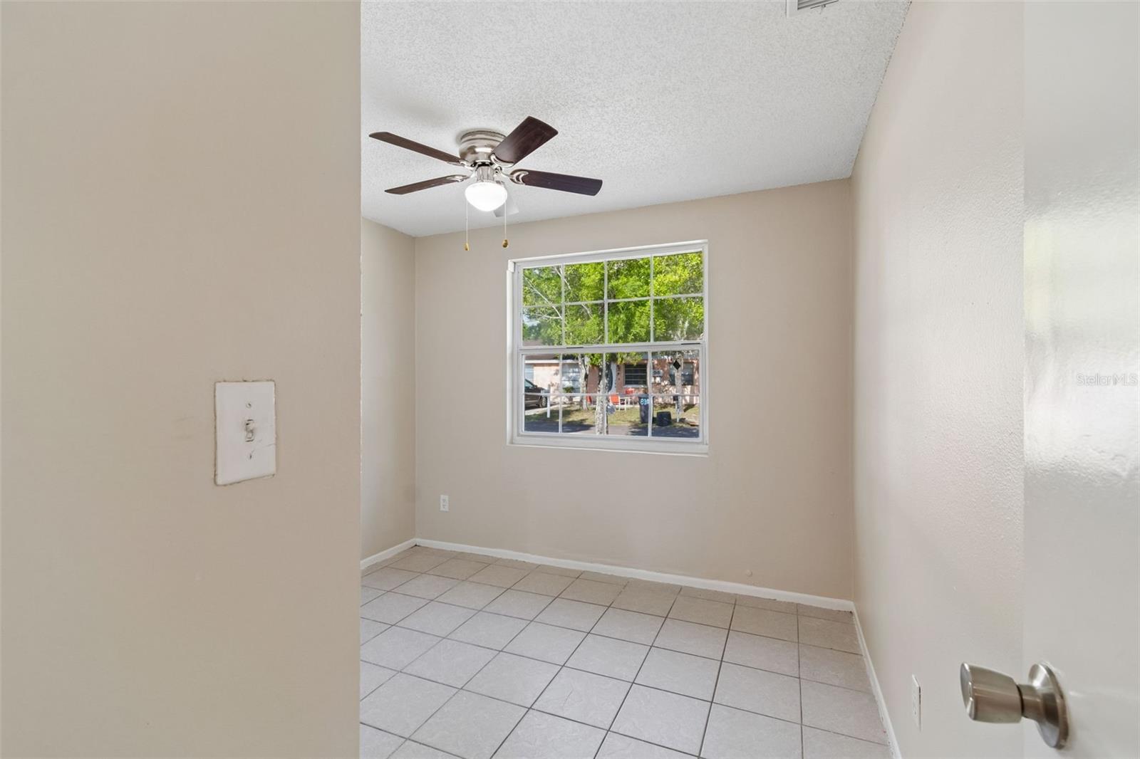 8804 BRIAR HOLLOW CT, TAMPA, FL, 33634