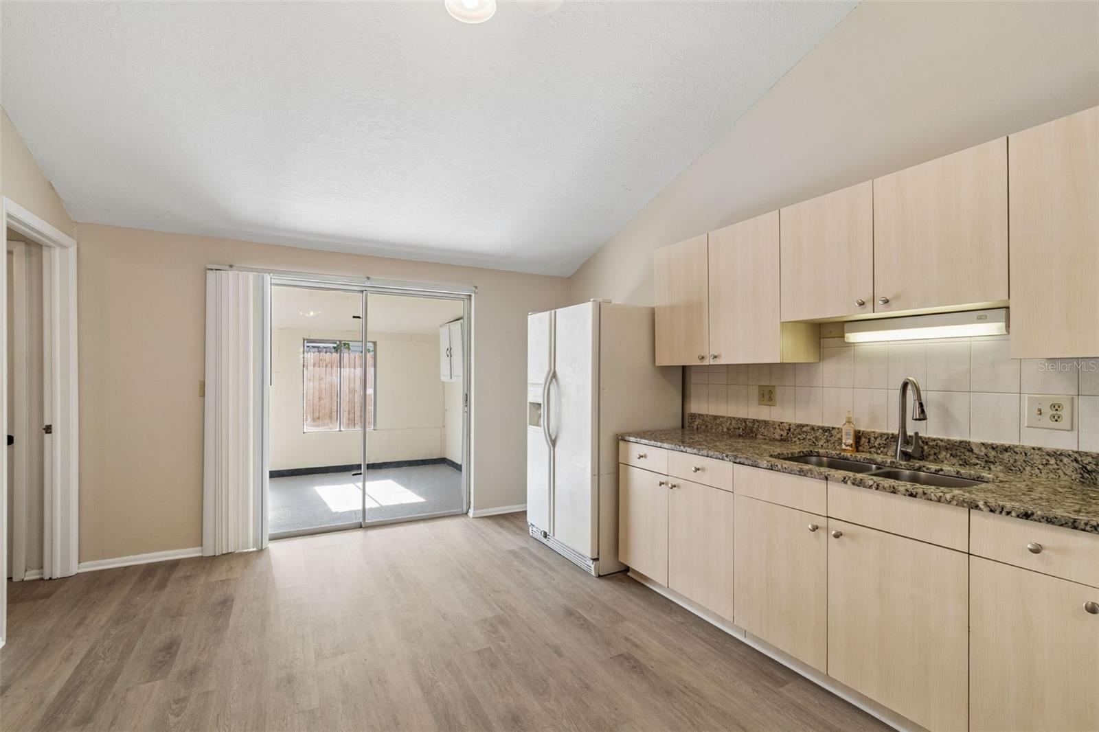 8804 BRIAR HOLLOW CT, TAMPA, FL, 33634