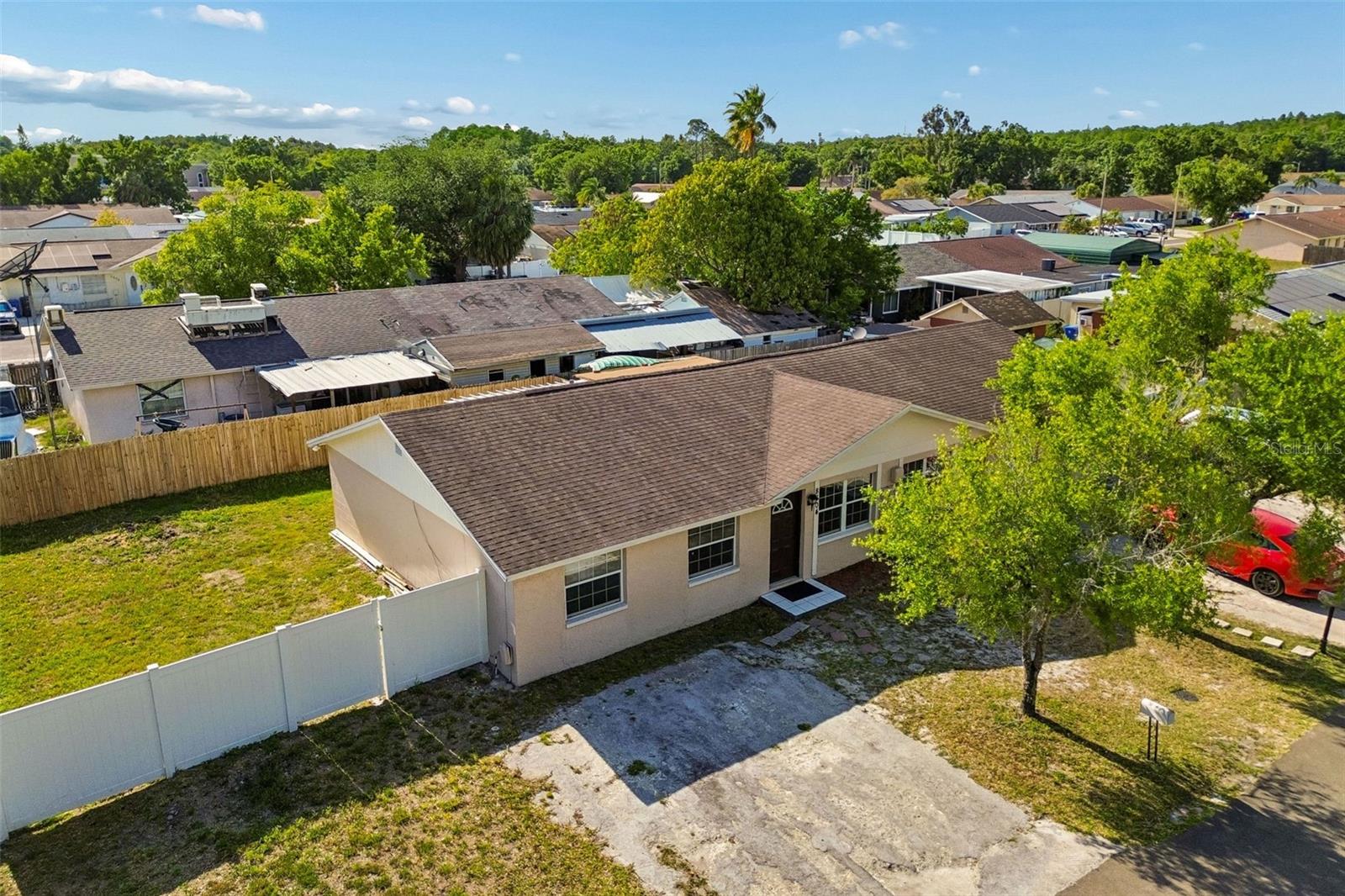 8804 BRIAR HOLLOW CT, TAMPA, FL, 33634