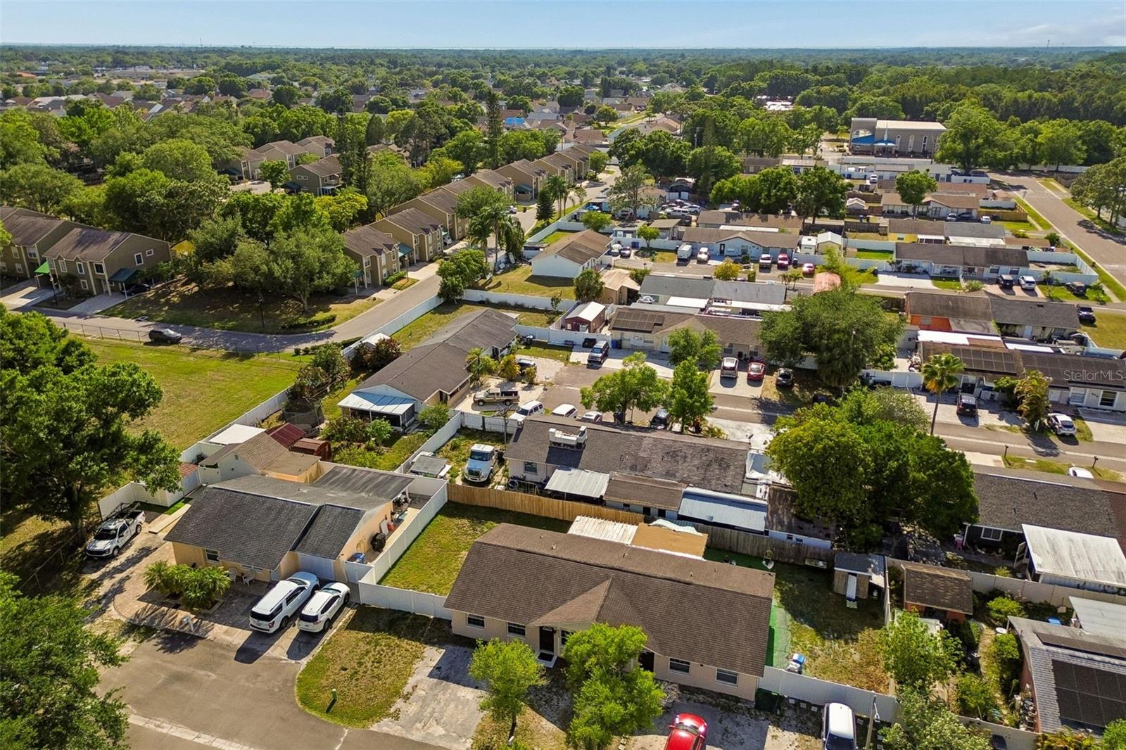 8804 BRIAR HOLLOW CT, TAMPA, FL, 33634