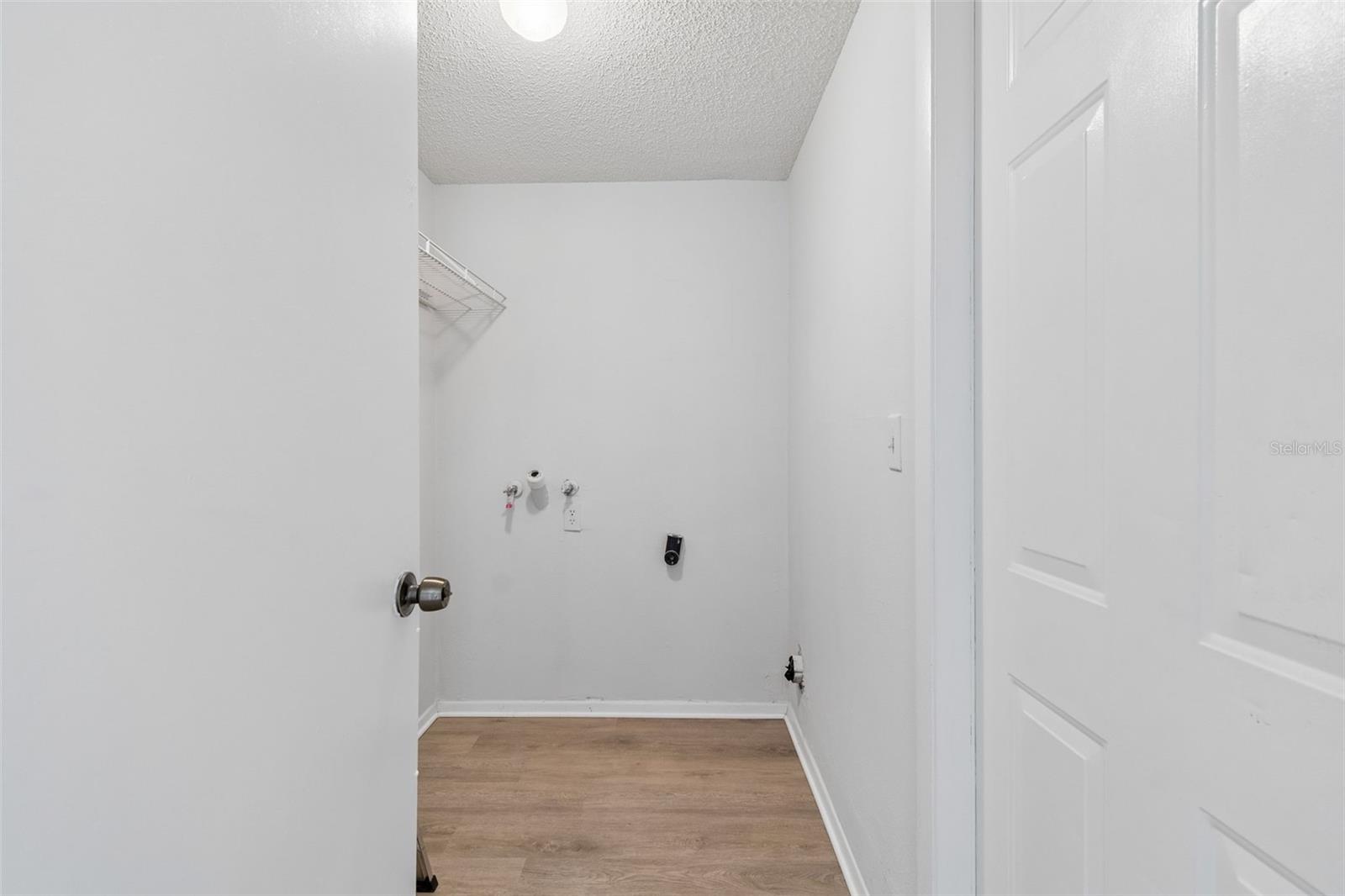 8804 BRIAR HOLLOW CT, TAMPA, FL, 33634