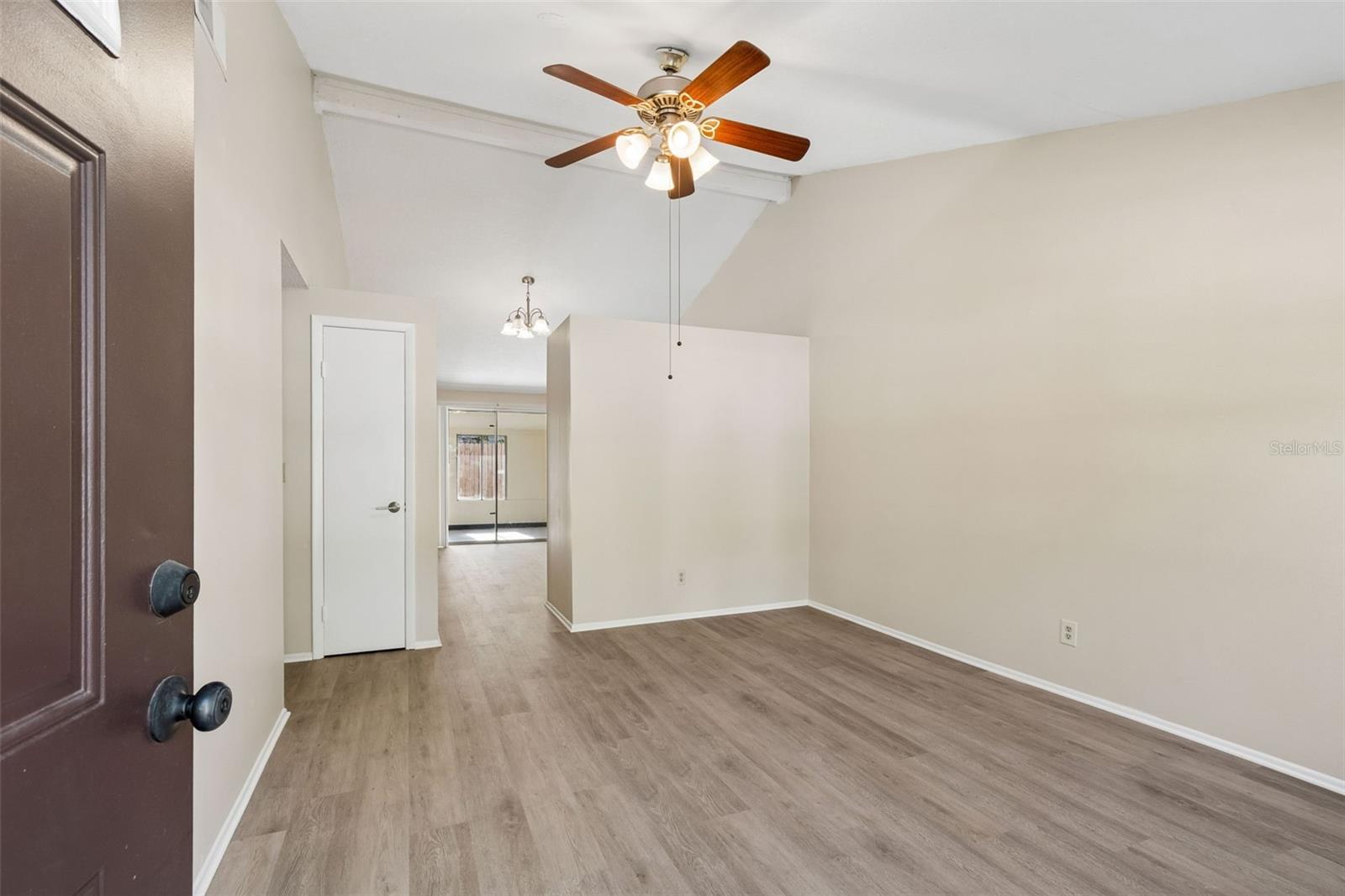 8804 BRIAR HOLLOW CT, TAMPA, FL, 33634