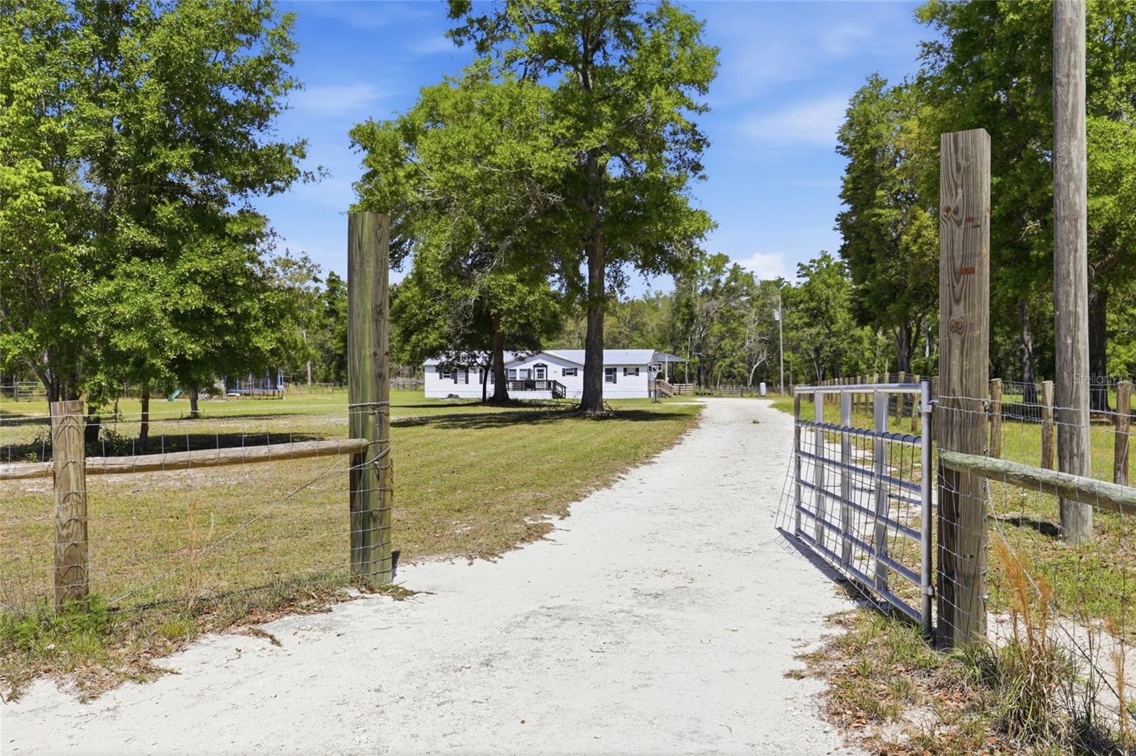 847 SW APPLEWOOD GLN, FORT WHITE, FL, 32038