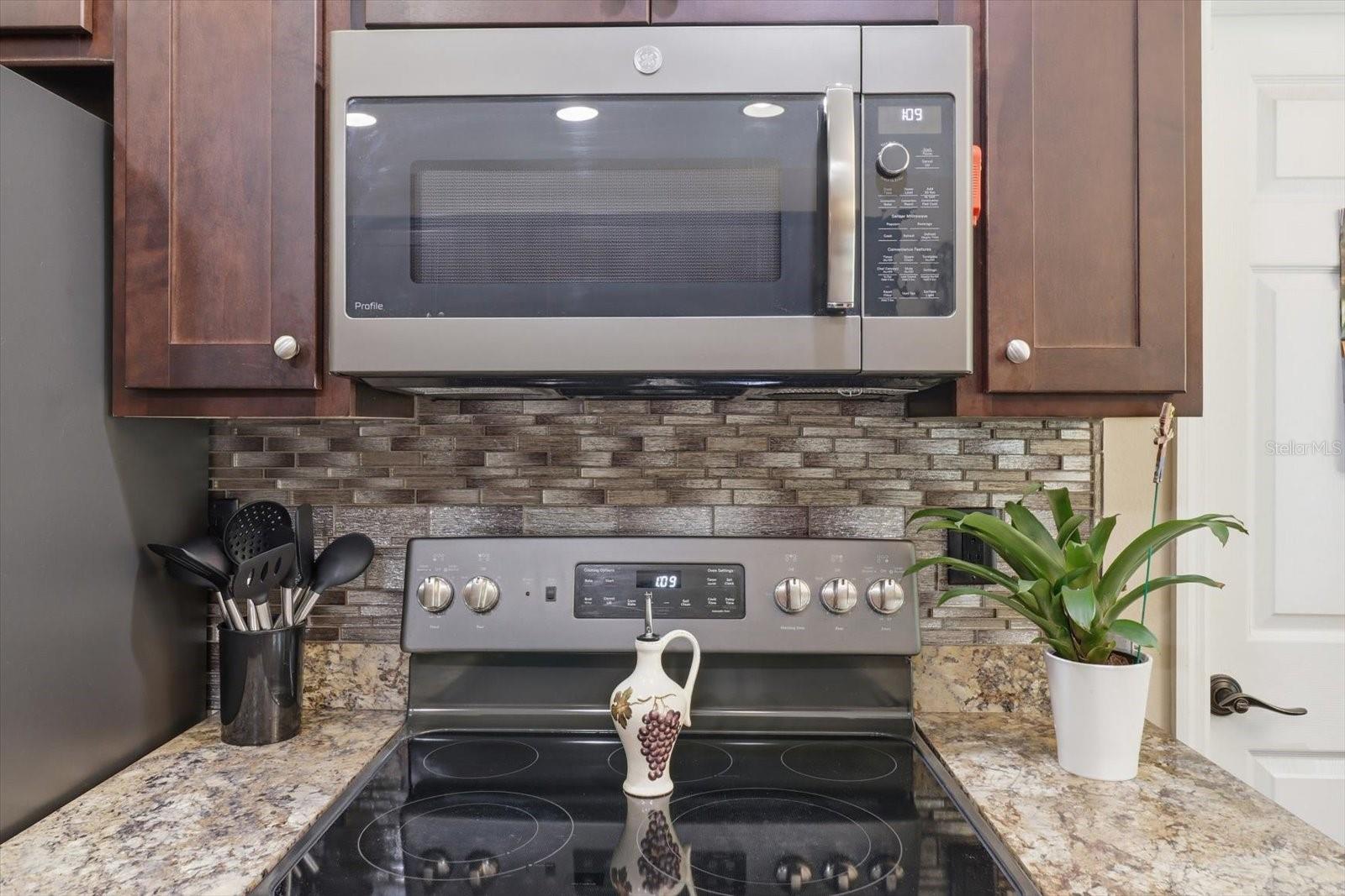 16389 MARGOT RD, WEEKI WACHEE, FL, 34614