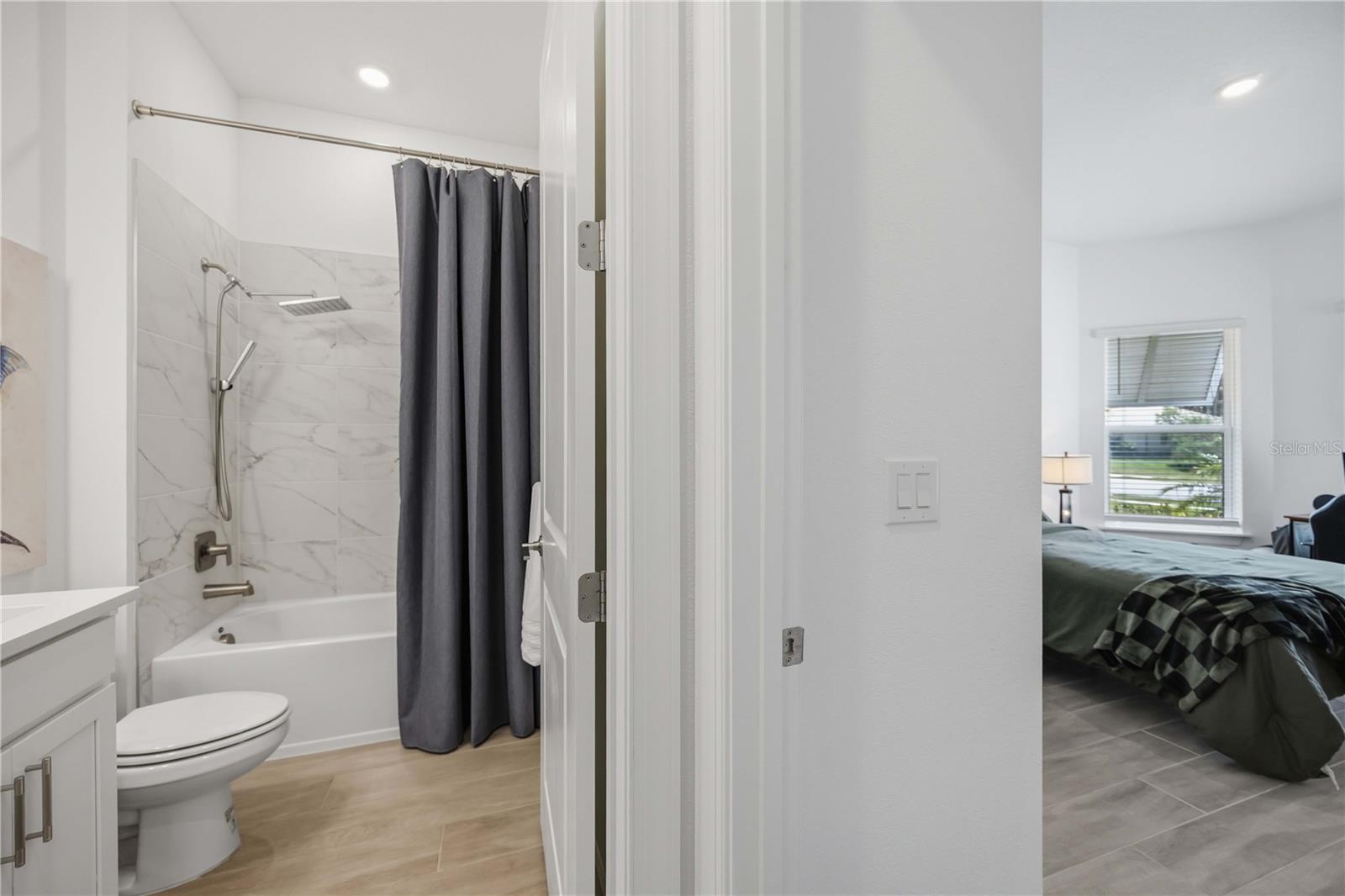 10116 SILENT NIGHT LN, SARASOTA, FL, 34241