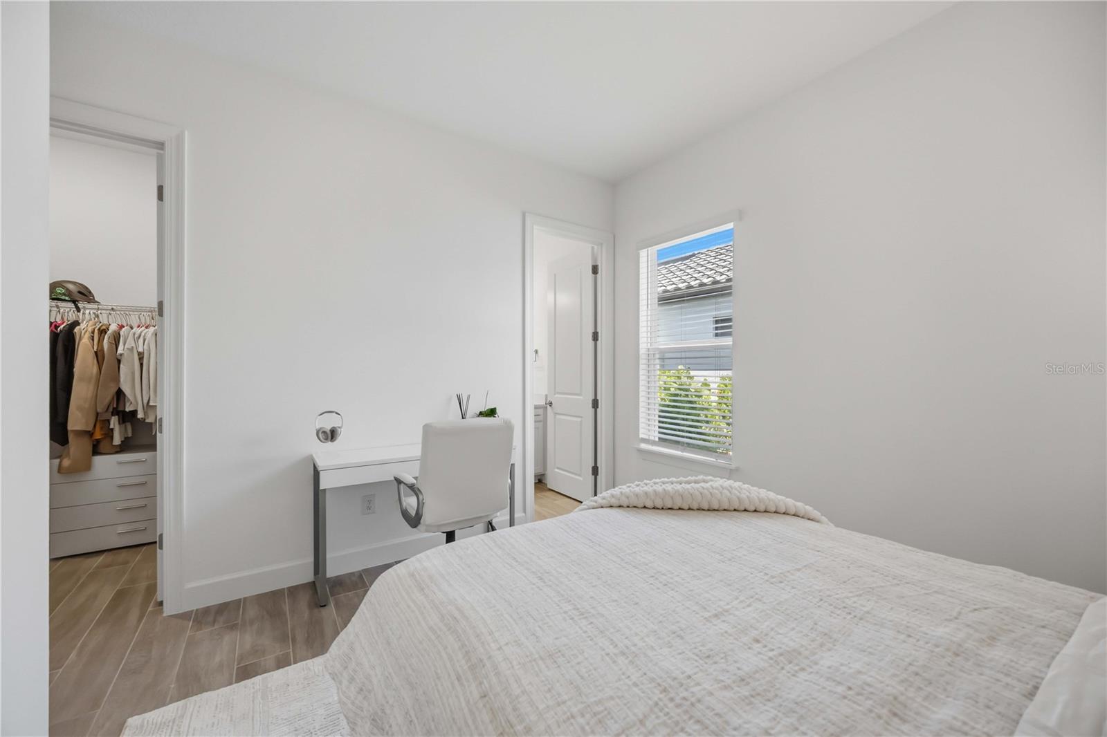 10116 SILENT NIGHT LN, SARASOTA, FL, 34241