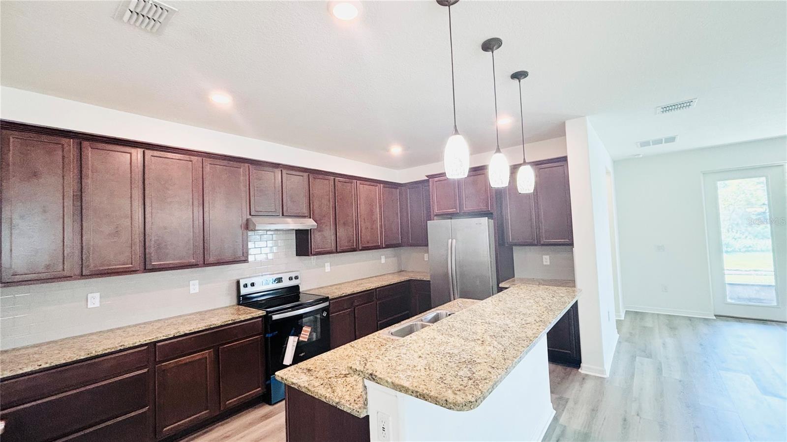 557 SCOTT LAKE CREEK LN, LAKELAND, FL, 33813