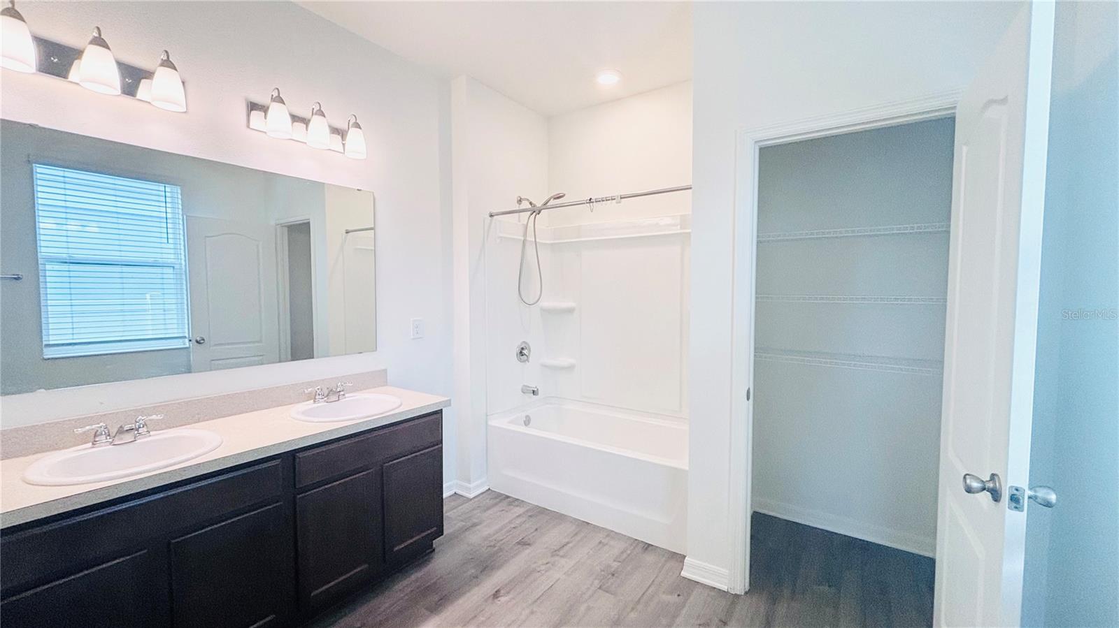 557 SCOTT LAKE CREEK LN, LAKELAND, FL, 33813