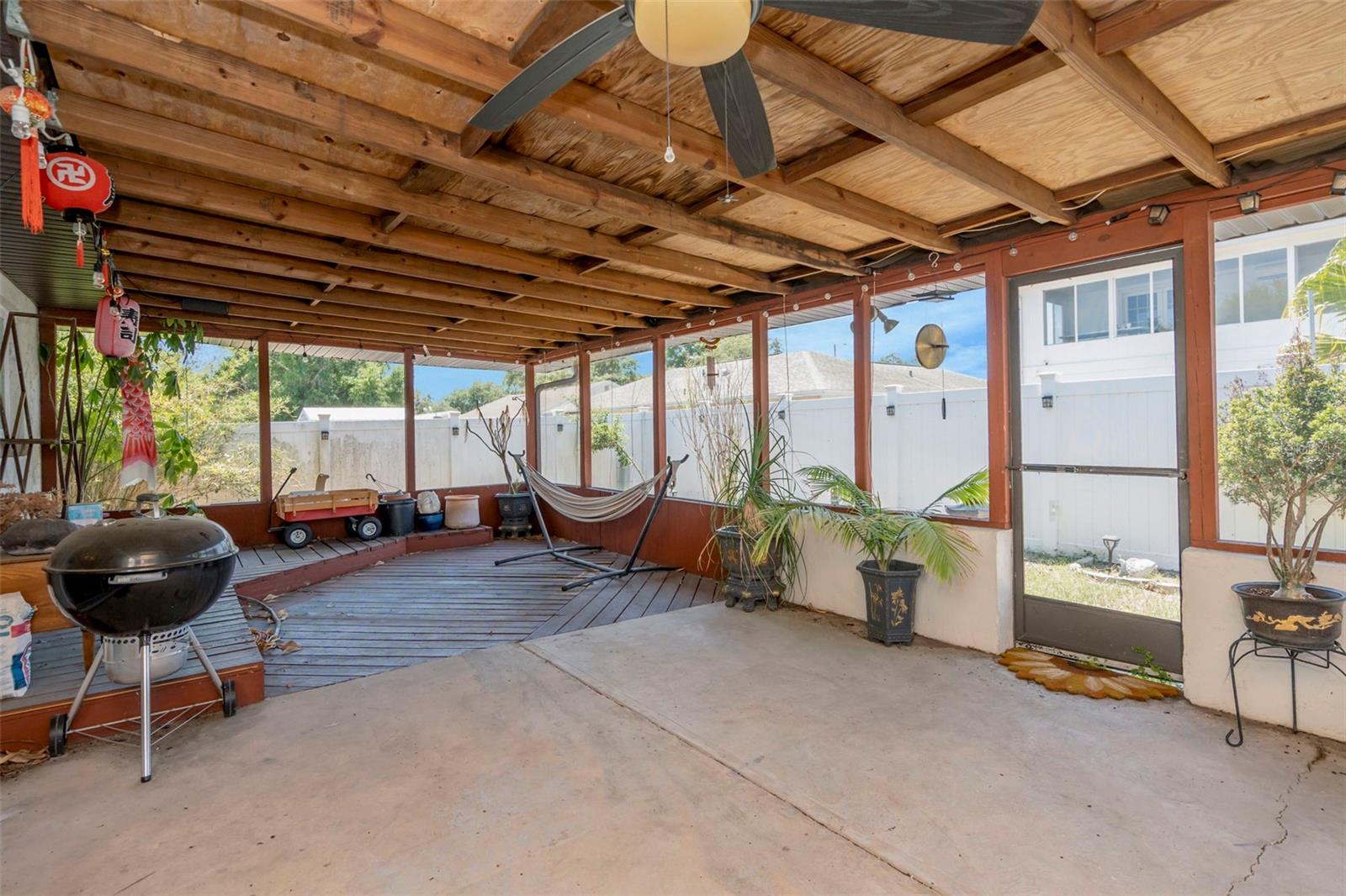 302 LIMONA RD, BRANDON, FL, 33510