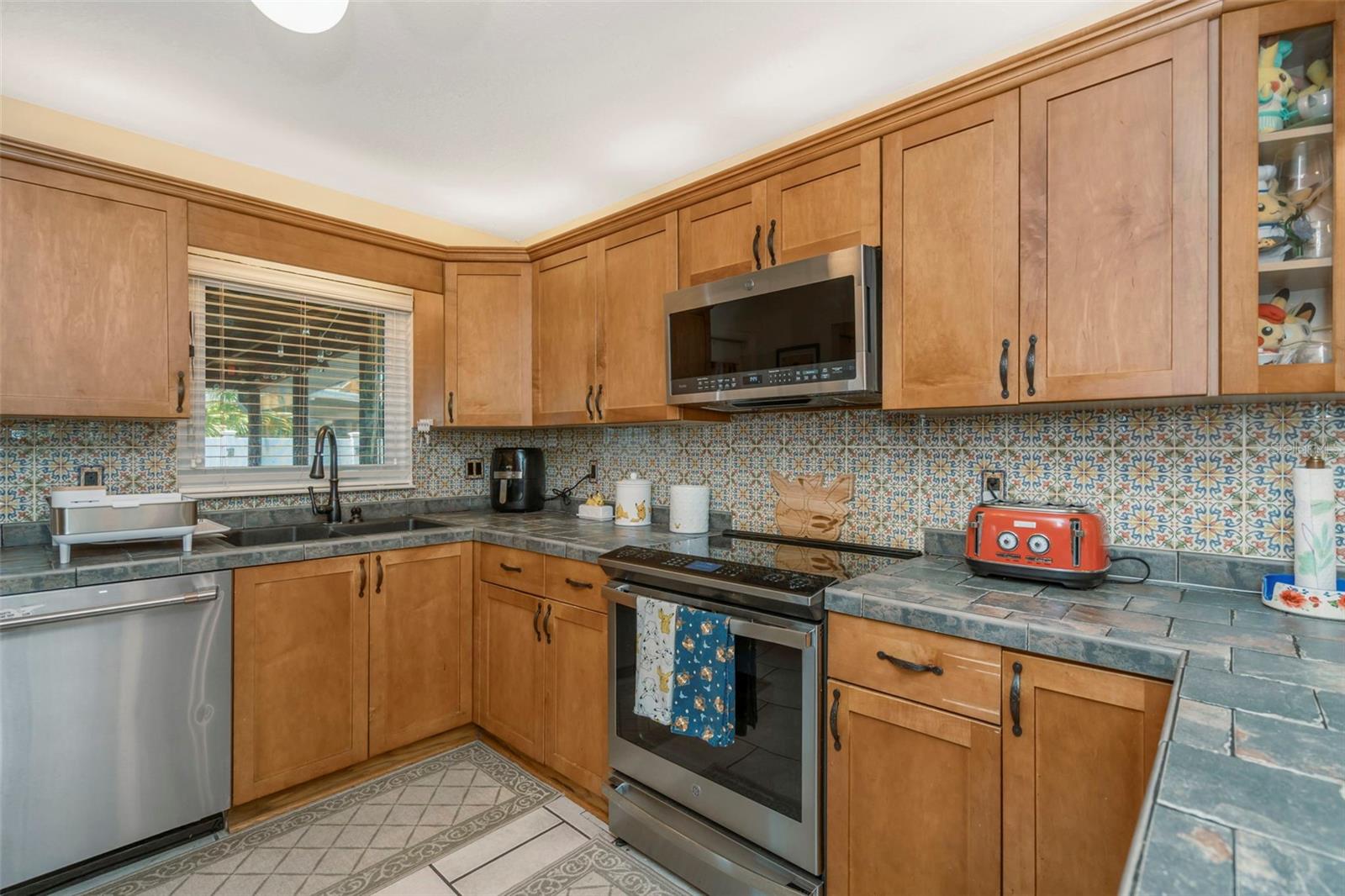 302 LIMONA RD, BRANDON, FL, 33510